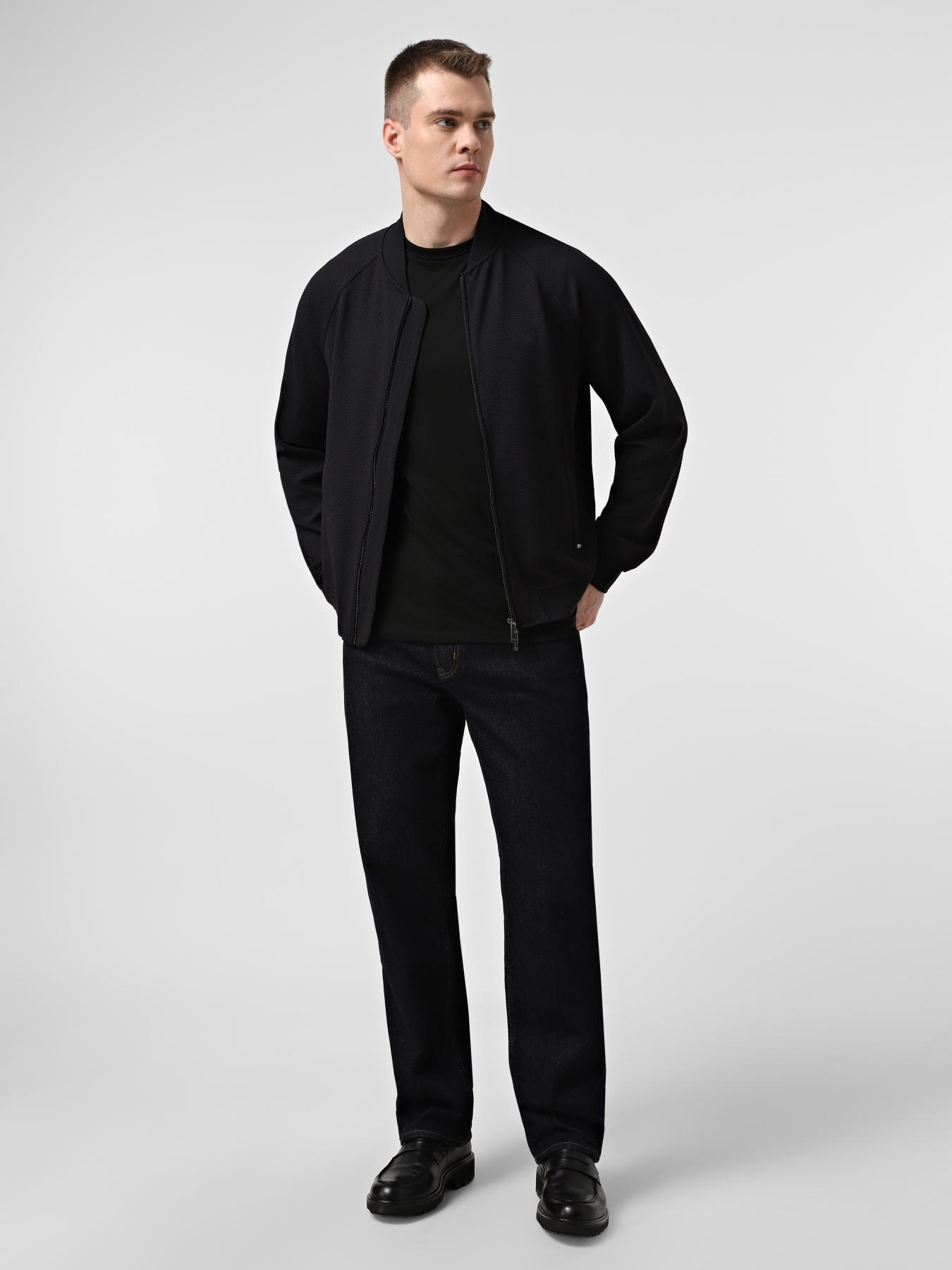 Джинсы Emporio Armani модель EM000763-AF19390-MB001 Джинсы Emporio Armani модель EM000763-AF19390-MB001 Фото