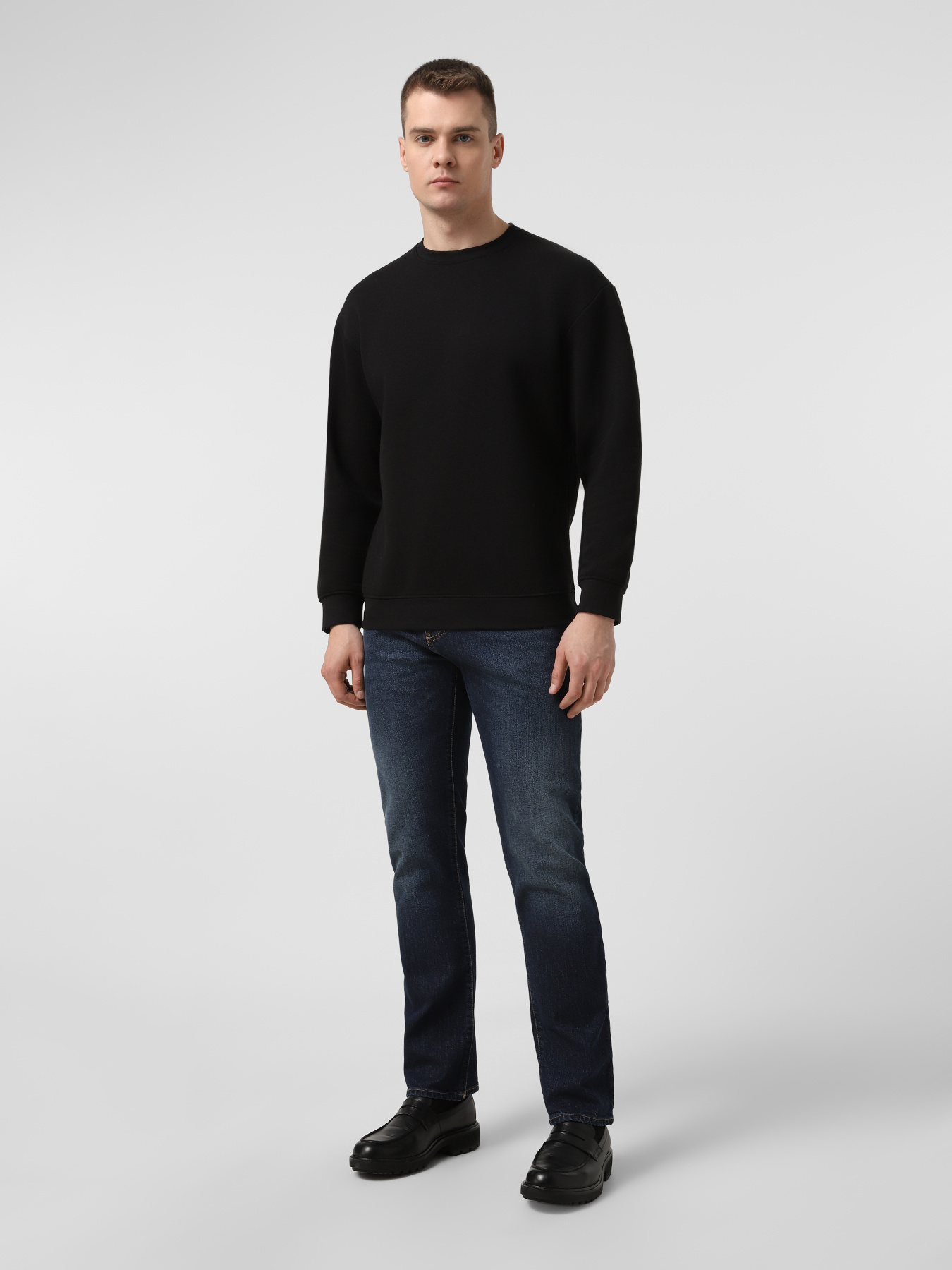 Джинсы Emporio Armani модель EM001370-AF14296-MB002 Джинсы Emporio Armani модель EM001370-AF14296-MB002 Фото