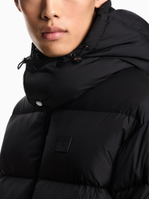 Куртки та дублянки Emporio Armani модель EM003050-AF18231-UC001 Фото