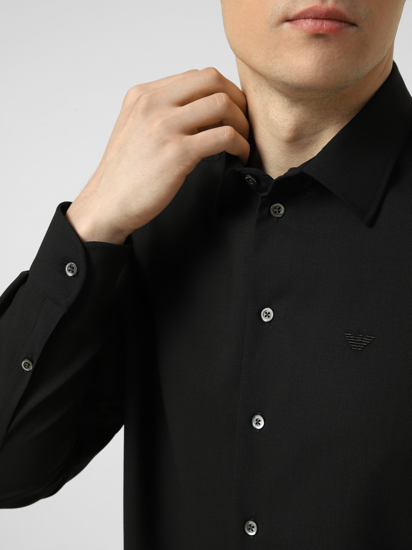 Рубашки Emporio Armani модель EM000099-TE19332-UC001 Рубашки Emporio Armani модель EM000099-TE19332-UC001 Фото