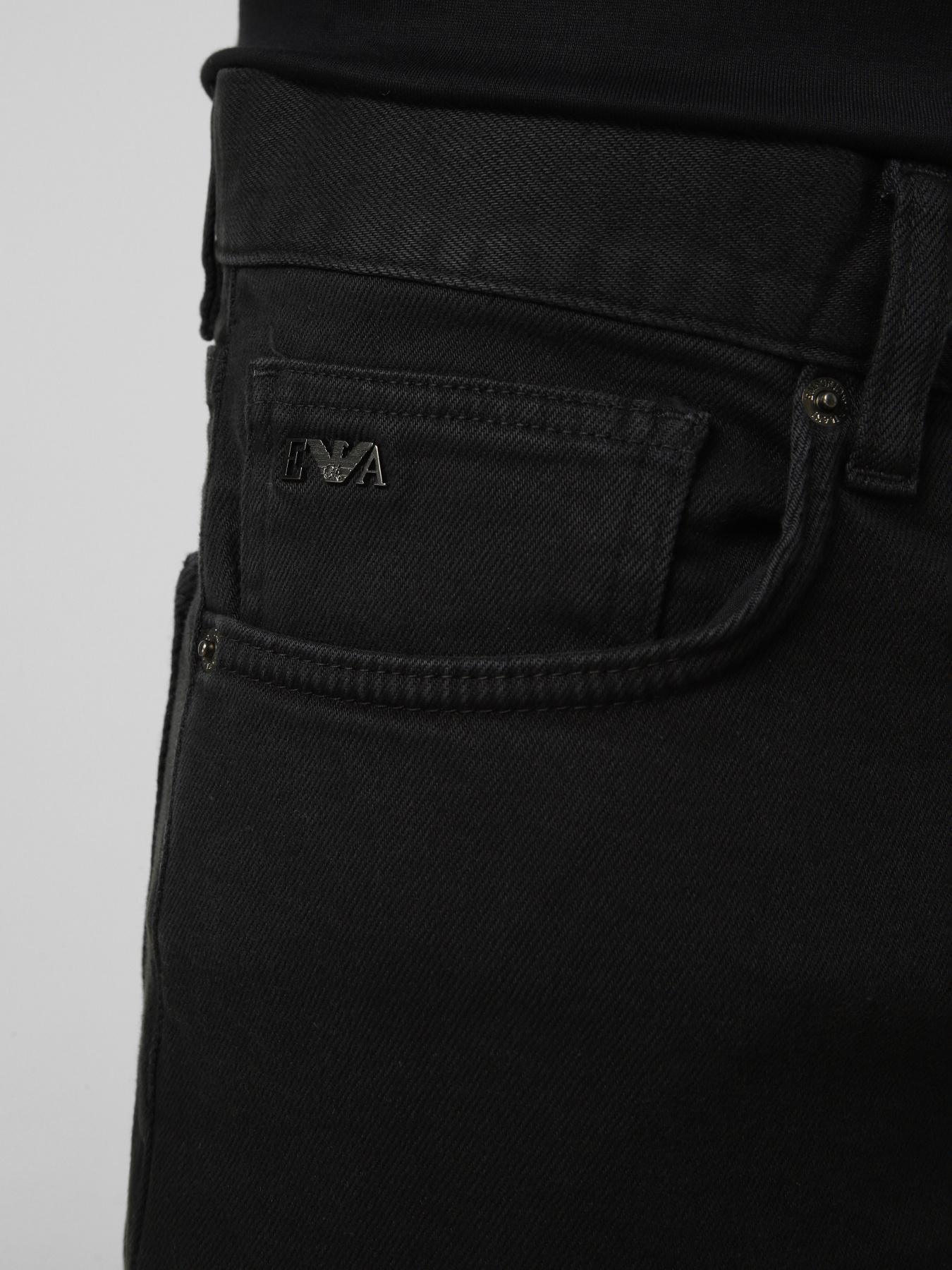 Джинсы Emporio Armani модель EM000763-AF24540-UC001 Джинсы Emporio Armani модель EM000763-AF24540-UC001 Фото