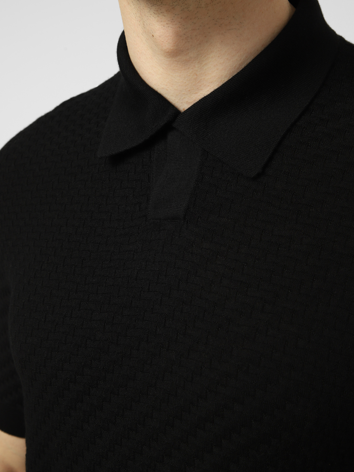 Футболки і поло Emporio Armani модель EM004312-AF23757-UC001 Футболки і поло Emporio Armani модель EM004312-AF23757-UC001 Фото