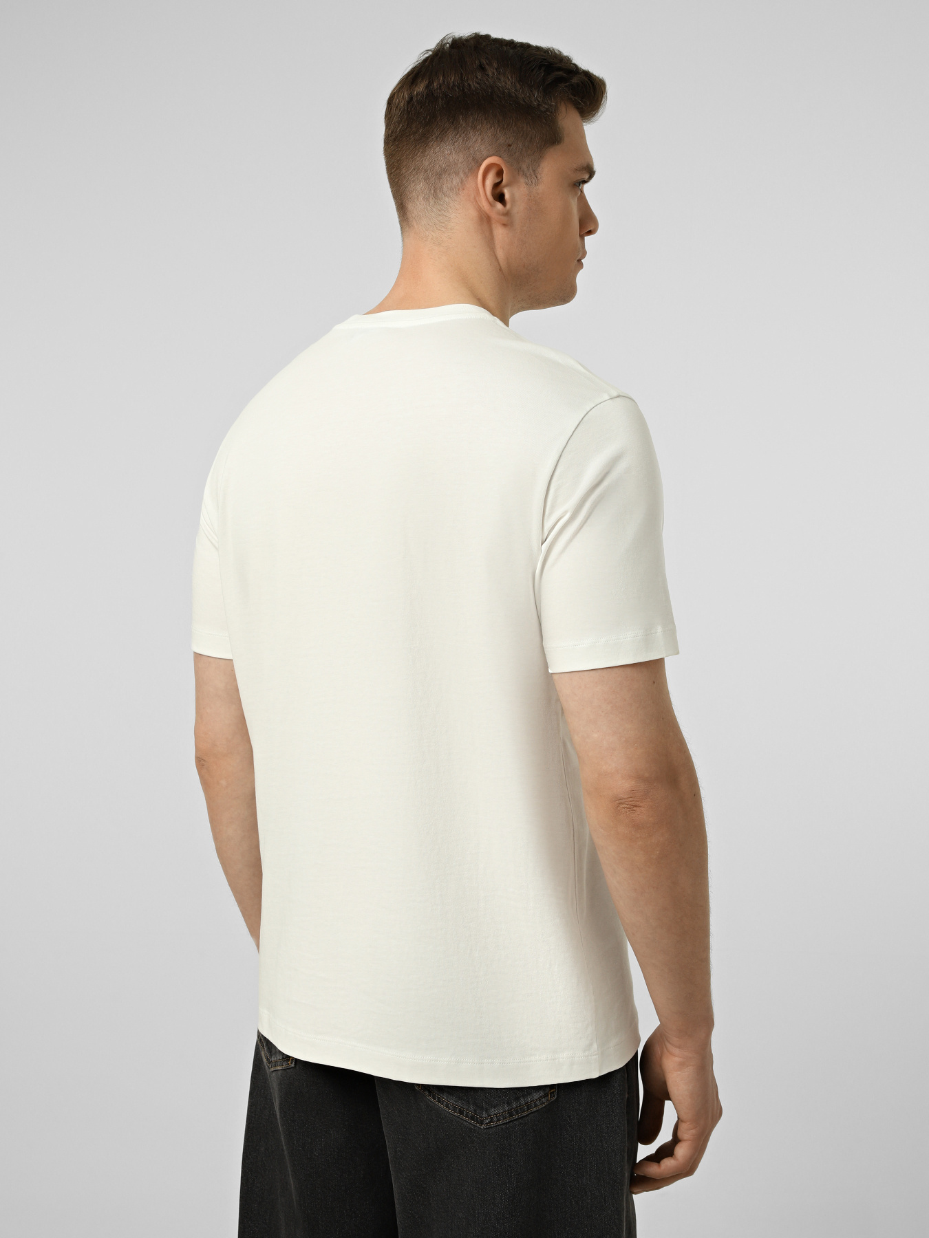 Футболки і поло Emporio Armani модель EM004751-AF23082-F0042 Фото