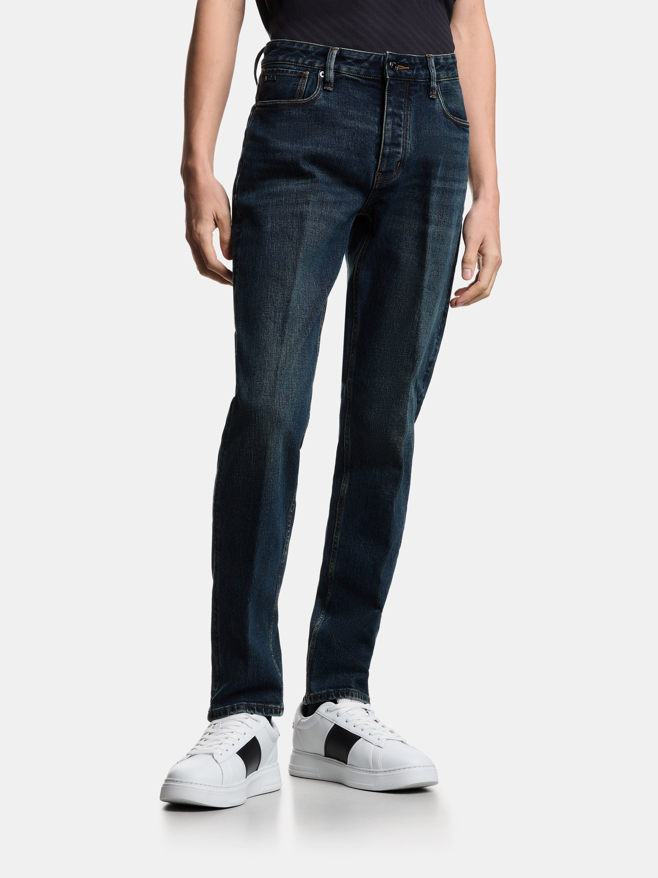 Джинсы Emporio Armani модель EM000668-AF22245-MB001 Джинсы Emporio Armani модель EM000668-AF22245-MB001 Фото