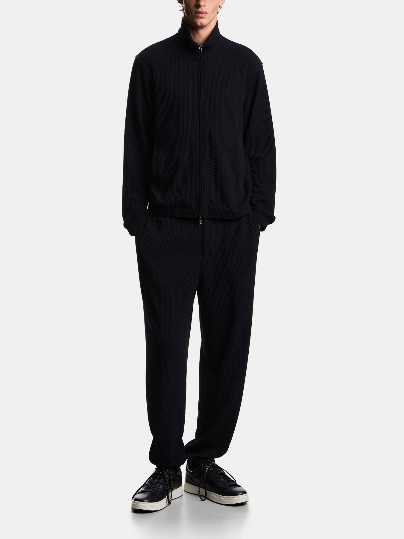 Худи и свитшоты Emporio Armani модель EM005042-AF23623-UB118 Худи и свитшоты Emporio Armani модель EM005042-AF23623-UB118 Фото