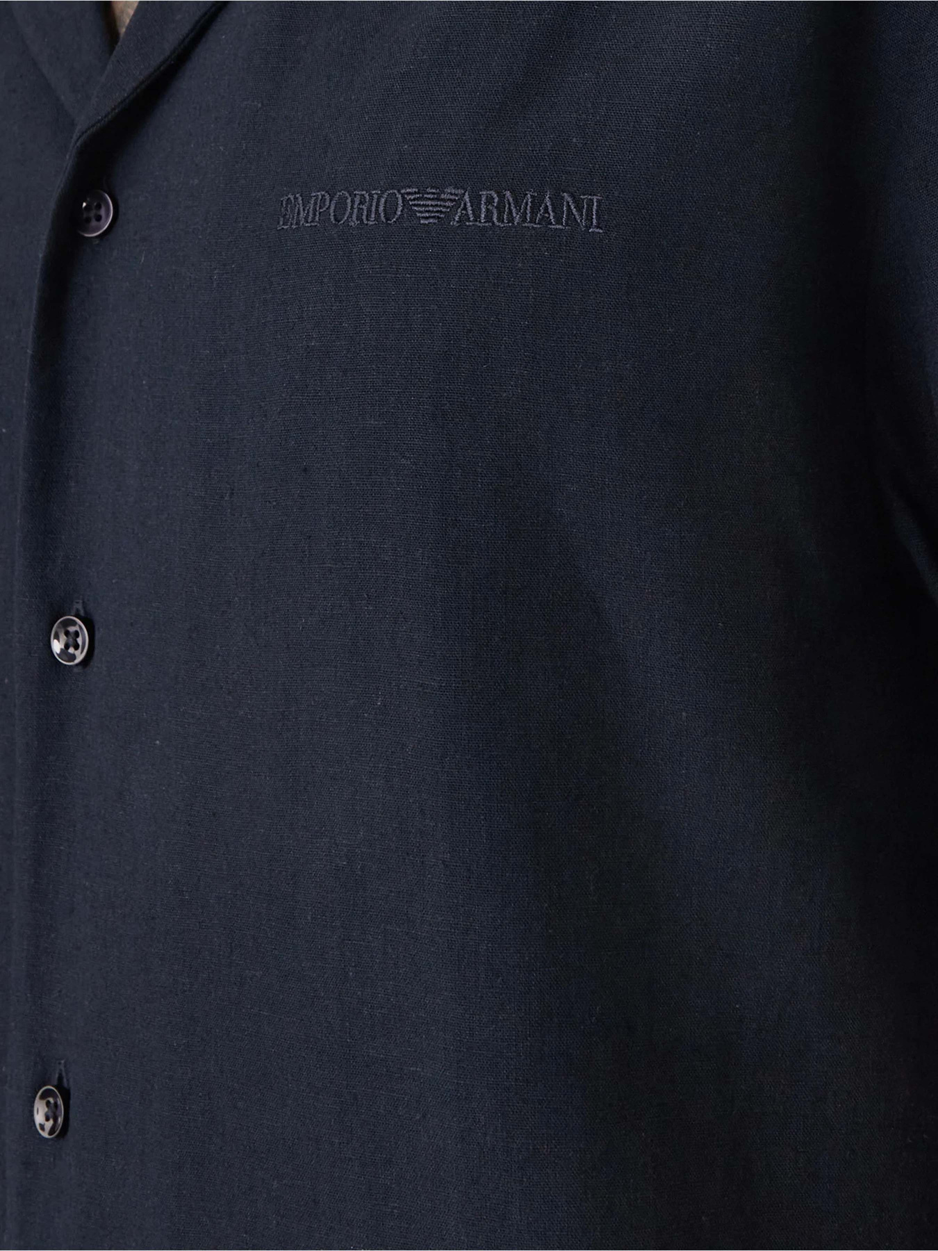 Сорочки Emporio Armani модель EM000593-AF20590-UB102 Сорочки Emporio Armani модель EM000593-AF20590-UB102 Фото