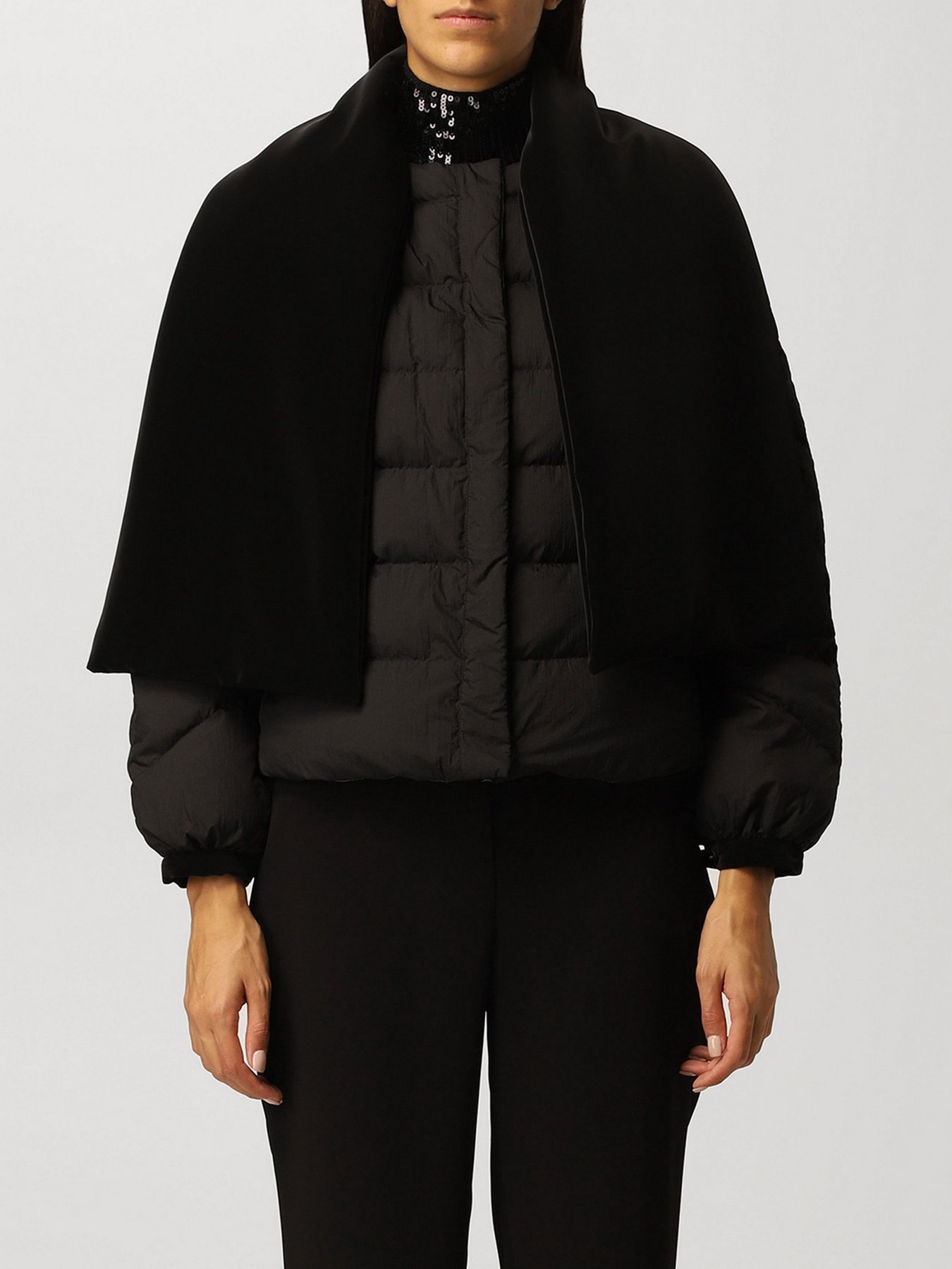 Куртки и дубленки Emporio Armani модель 6K2B69-2NJGZ-0999 Куртки и дубленки Emporio Armani модель 6K2B69-2NJGZ-0999 Фото