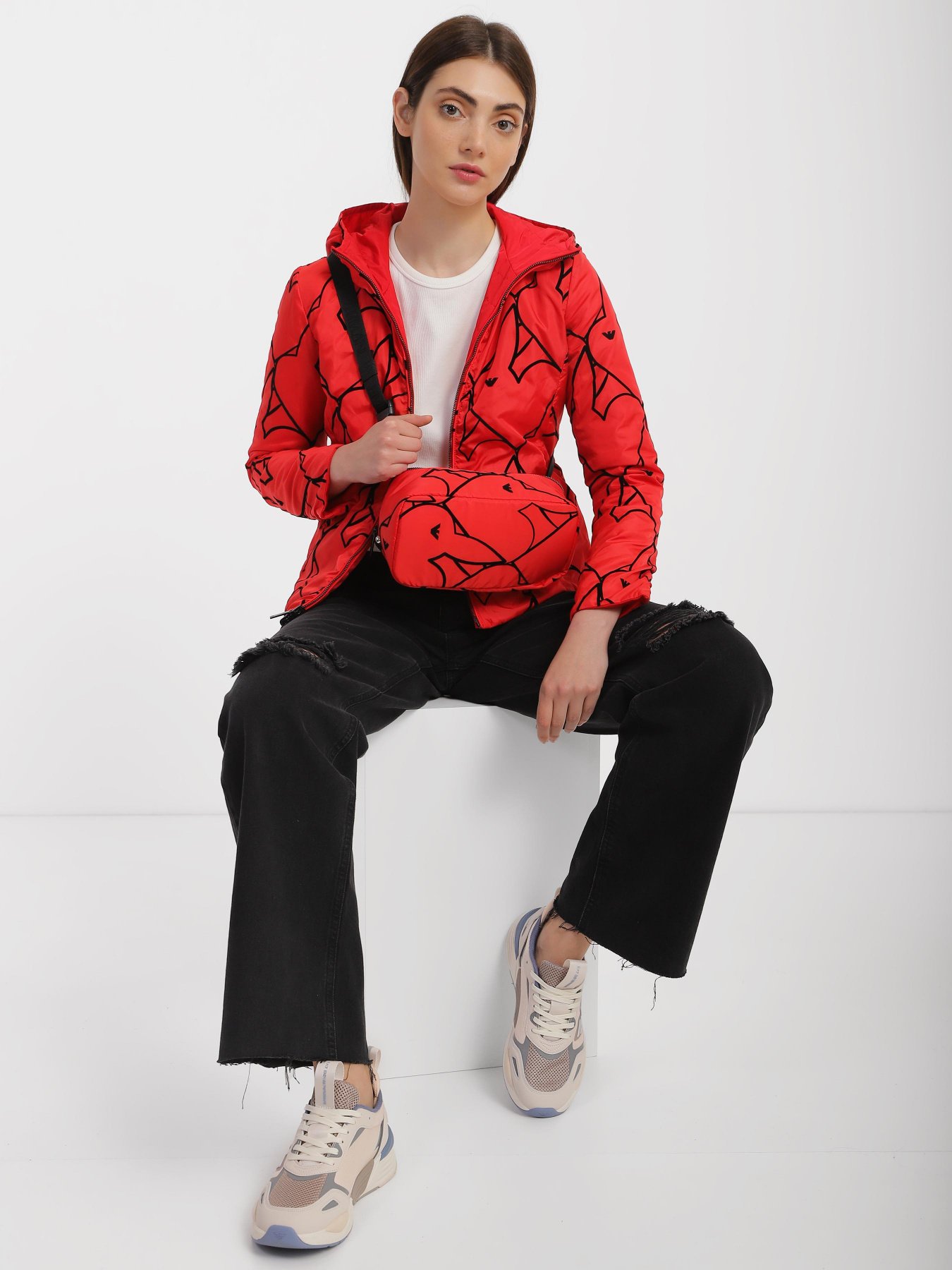 Куртки и дубленки Emporio Armani модель 3R2B96-2NFAZ-0334 Фото
