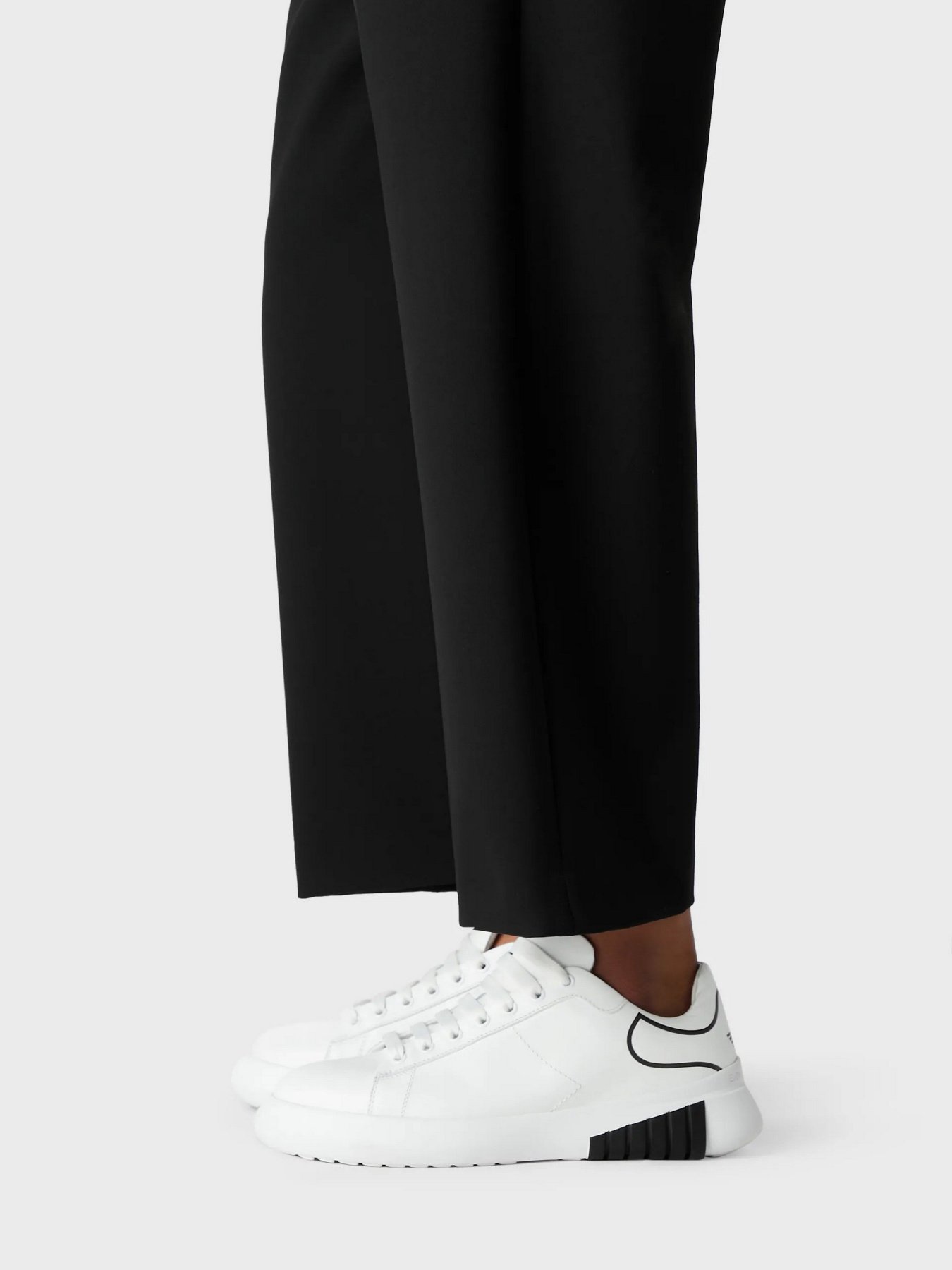 Штани Emporio Armani модель 3R2P98-2NK8Z-0999 Фото