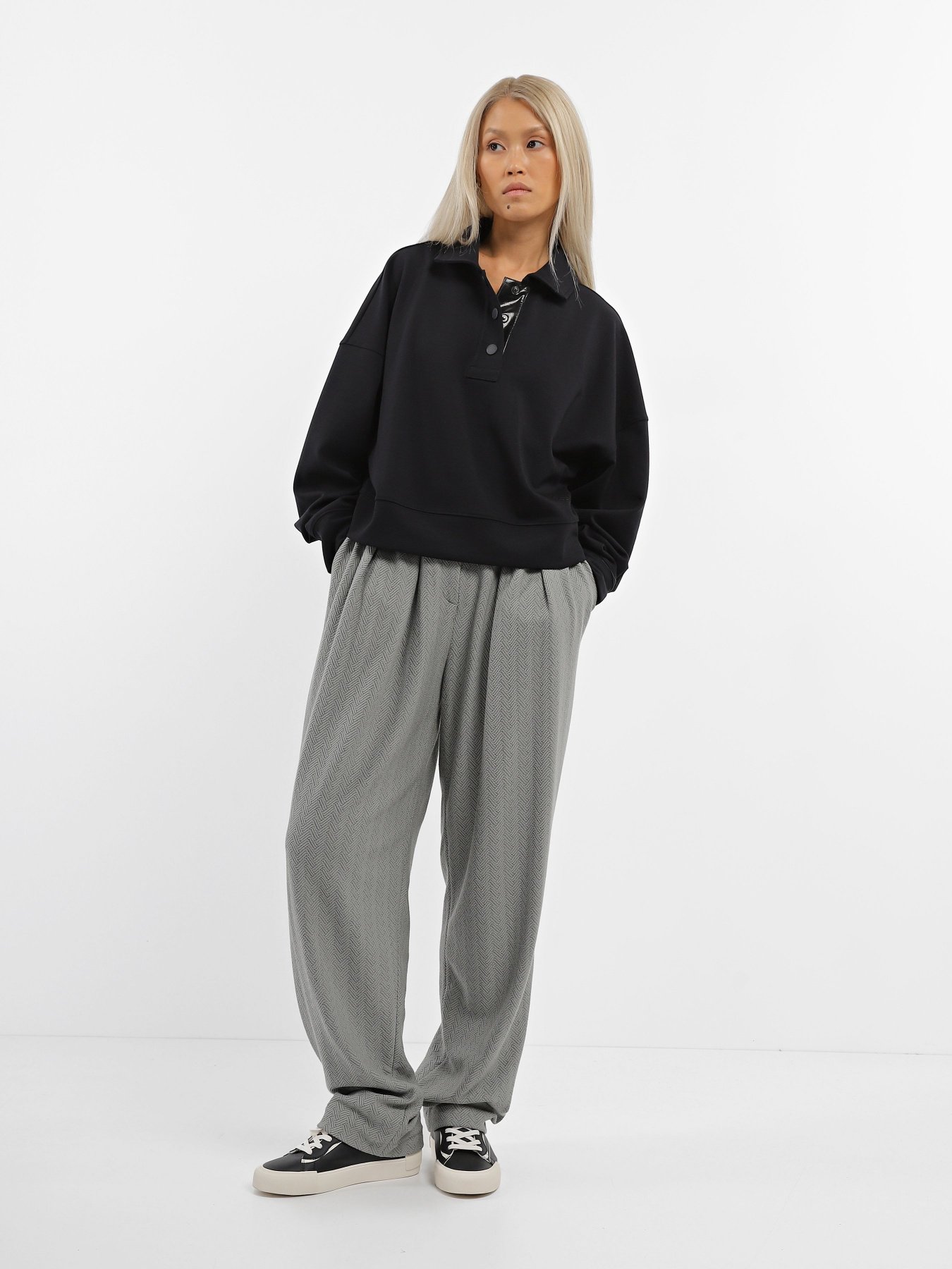 Худи и свитшоты Emporio Armani модель 6R2M7U-2JRKZ-0926 Худи и свитшоты Emporio Armani модель 6R2M7U-2JRKZ-0926 Фото