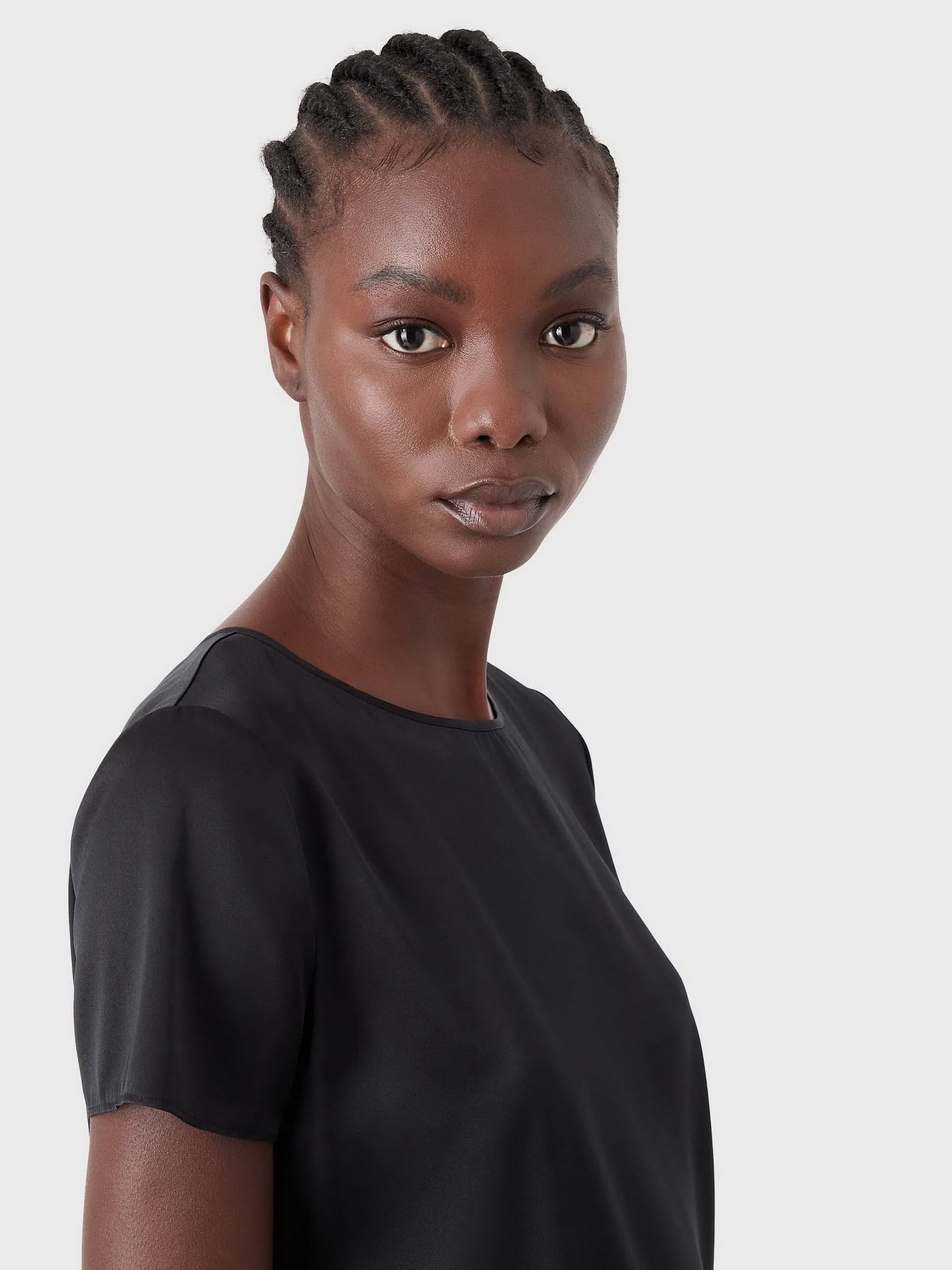 Рубашки Emporio Armani модель 8N2K15-2NXXZ-0999 Рубашки Emporio Armani модель 8N2K15-2NXXZ-0999 Фото