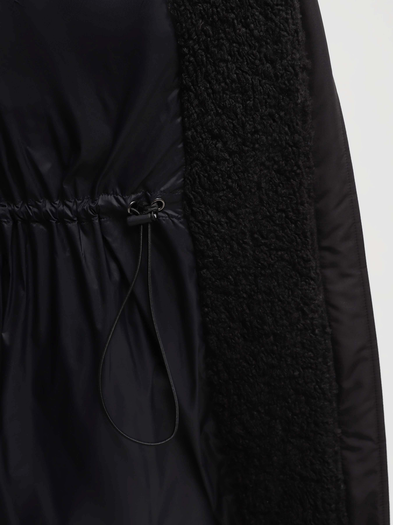 Куртки та дублянки Emporio Armani модель 6R2B85-2NNIZ-0999 Куртки та дублянки Emporio Armani модель 6R2B85-2NNIZ-0999 Фото