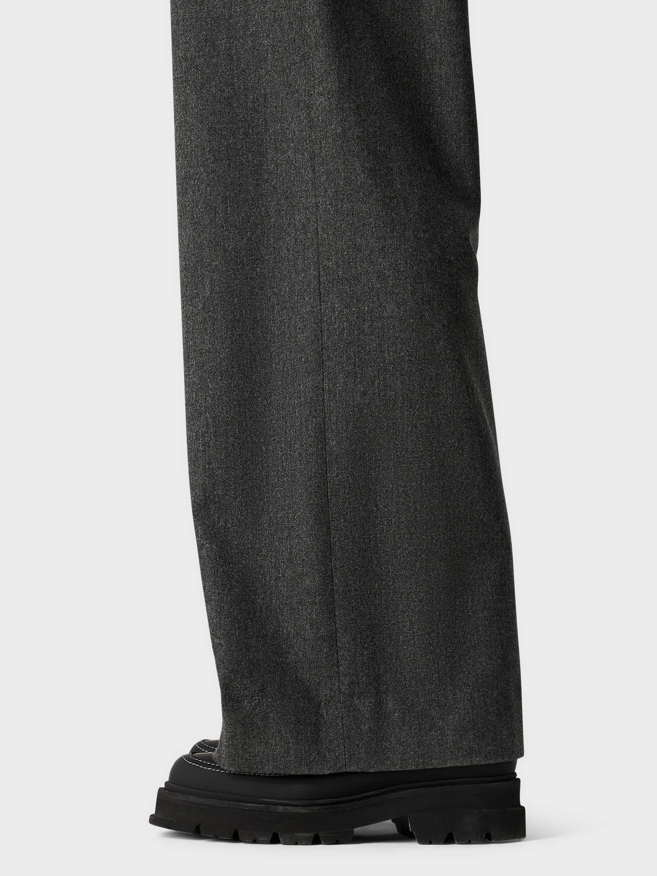 Штани Emporio Armani модель H4NP37-E2109-630 Штани Emporio Armani модель H4NP37-E2109-630 Фото