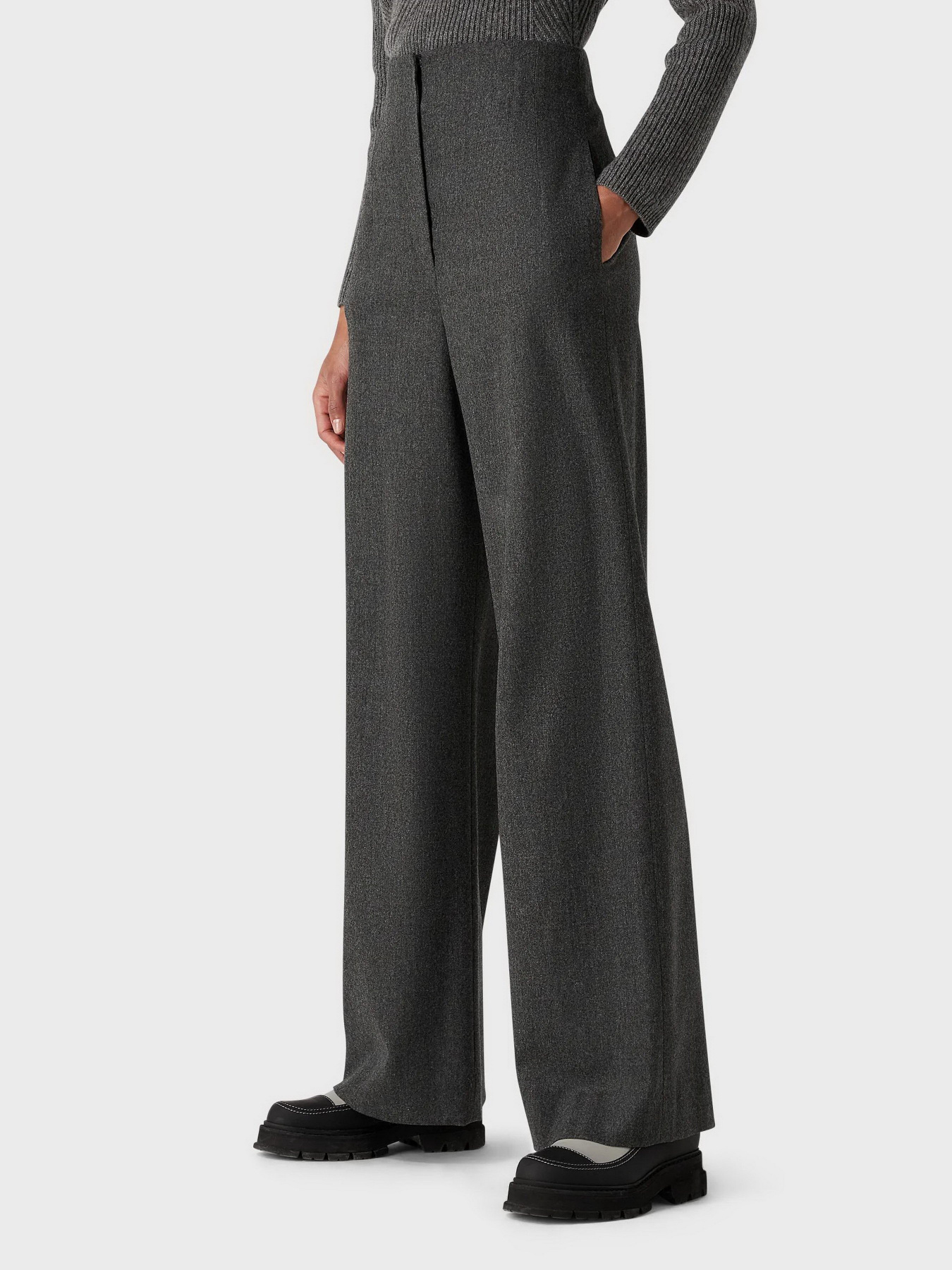 Штани Emporio Armani модель H4NP37-E2109-630 Штани Emporio Armani модель H4NP37-E2109-630 Фото