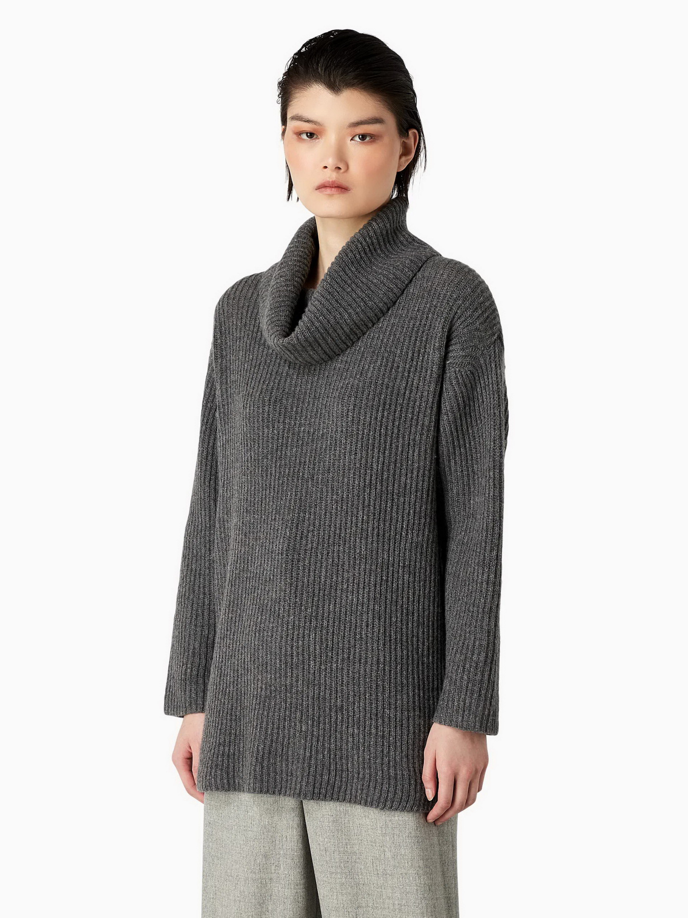 Свитры и кардиганы Emporio Armani модель 6R2MT9-2M21Z-0634 Свитры и кардиганы Emporio Armani модель 6R2MT9-2M21Z-0634 Фото
