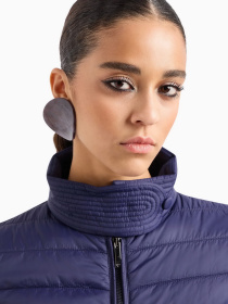 Куртки и дубленки Emporio Armani модель 3D2B61-2NIIZ-0905 Фото