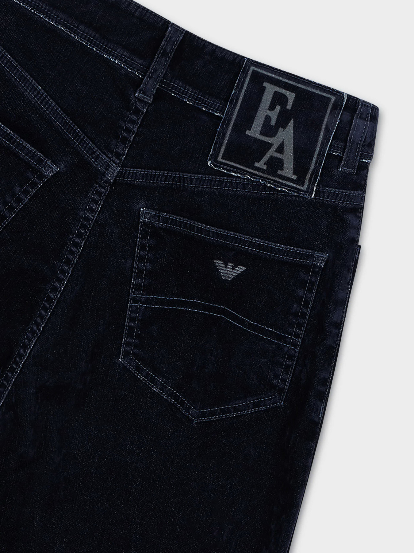 Джинсы Emporio Armani модель 3D2J2A-2DR4Z-0926 Джинсы Emporio Armani модель 3D2J2A-2DR4Z-0926 Фото