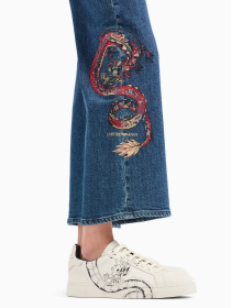 Джинсы Emporio Armani Chinese New Year модель EW000019-AF10008-MB001 Фото