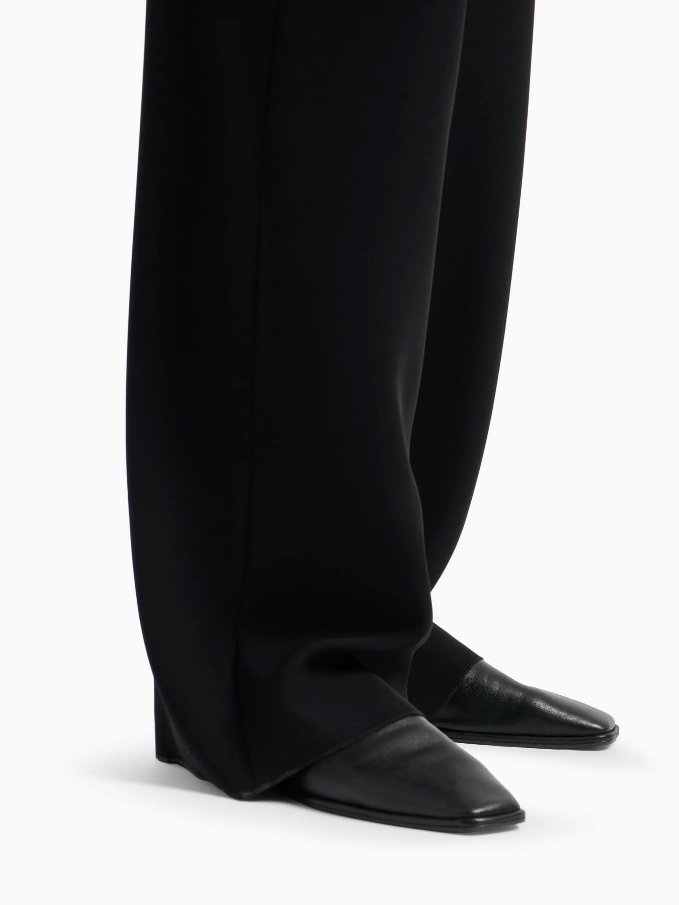 Штани Emporio Armani модель 8N2P05-2NWAZ-0999 Штани Emporio Armani модель 8N2P05-2NWAZ-0999 Фото