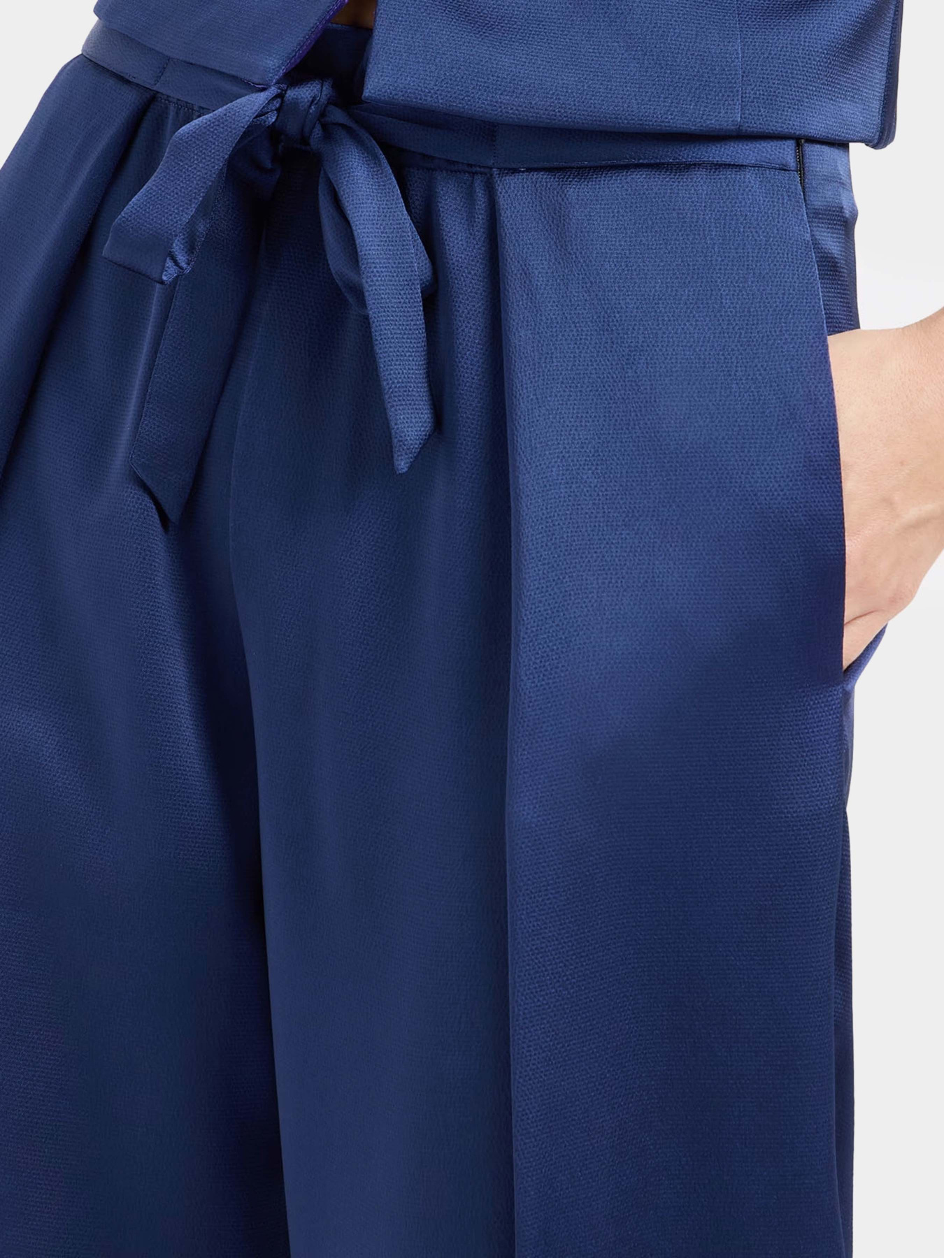 Брюки Emporio Armani модель EW000286-TE10985-UB105 Брюки Emporio Armani модель EW000286-TE10985-UB105 Фото