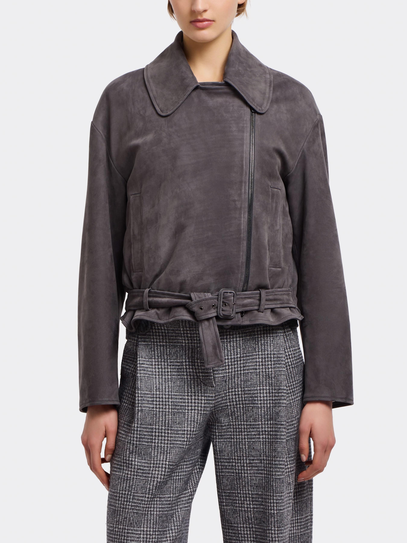 Куртки и дубленки Emporio Armani модель EW002158-AF18877-U8082 Куртки и дубленки Emporio Armani модель EW002158-AF18877-U8082 Фото