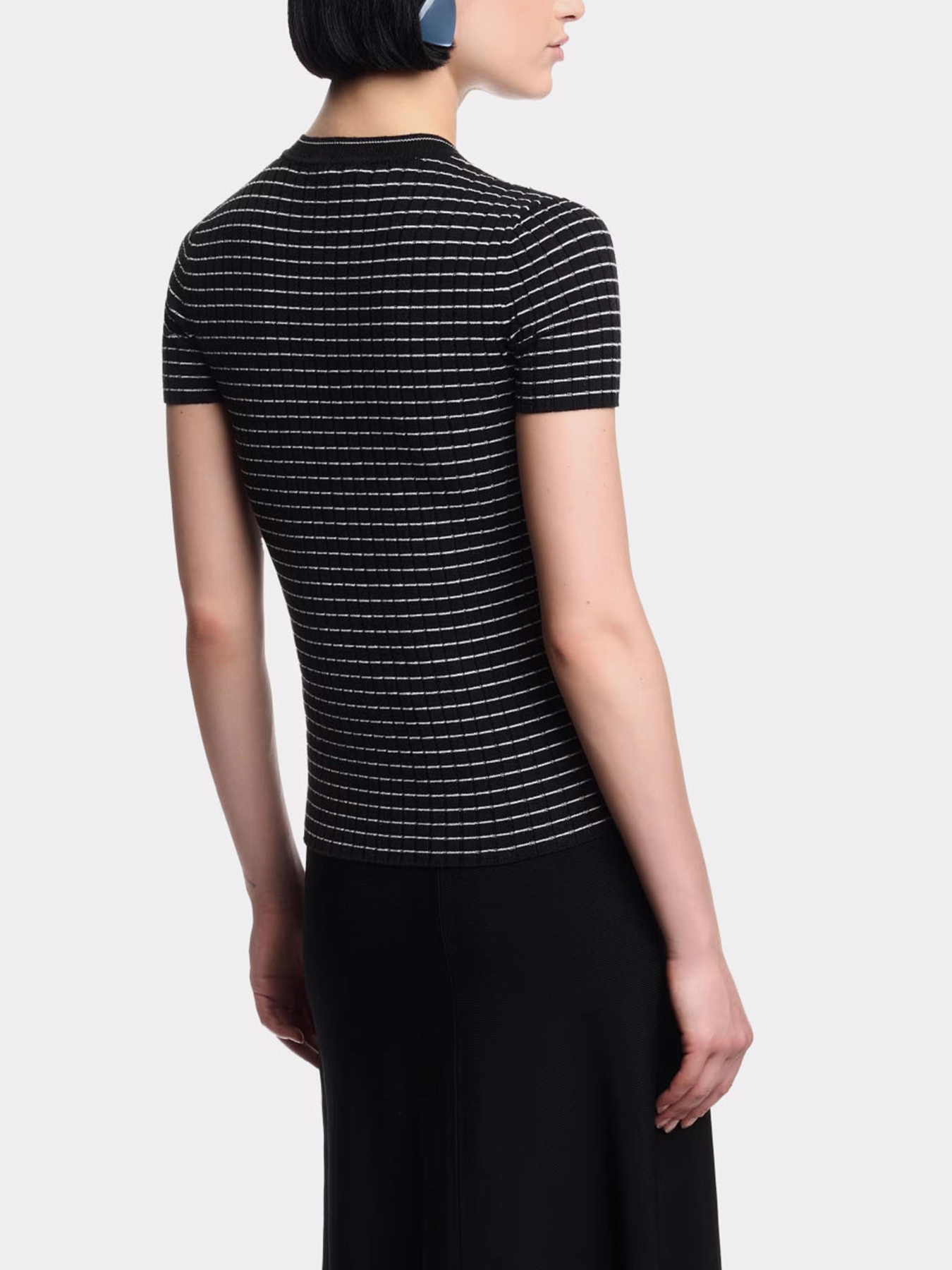 Свитры и кардиганы Emporio Armani модель EW001262-AF18758-MC007 Свитры и кардиганы Emporio Armani модель EW001262-AF18758-MC007 Фото