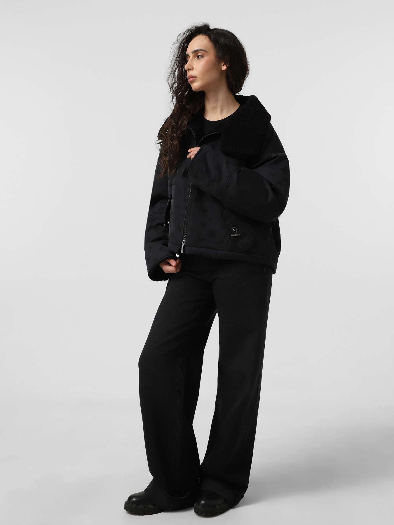 Куртки та дублянки Emporio Armani модель EW001392-AF14362-UC001 Куртки та дублянки Emporio Armani модель EW001392-AF14362-UC001 Фото