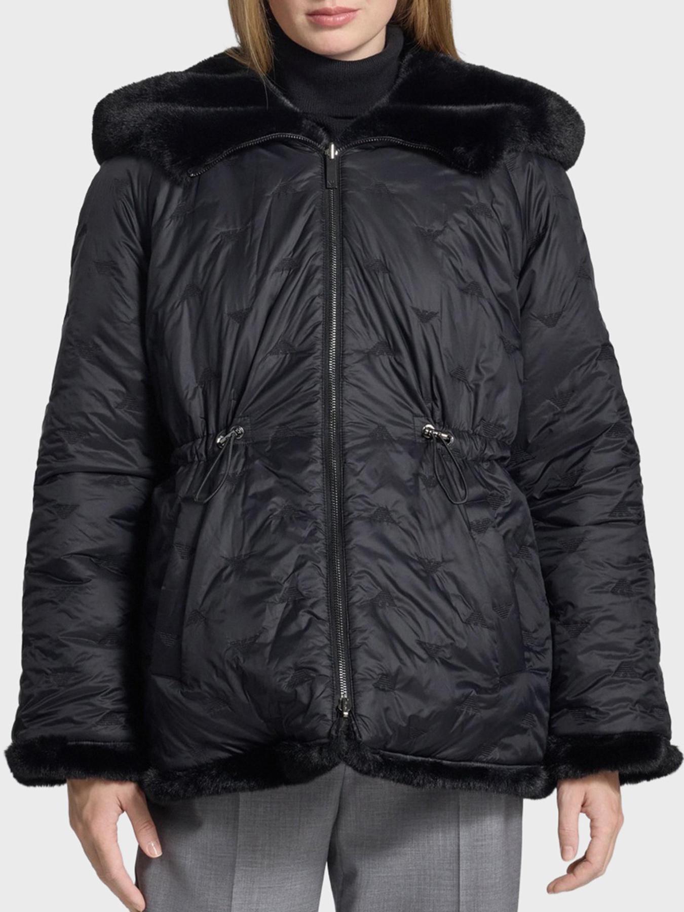 Куртки та дублянки Emporio Armani модель EW001467-AF14618-UC001 Куртки та дублянки Emporio Armani модель EW001467-AF14618-UC001 Фото