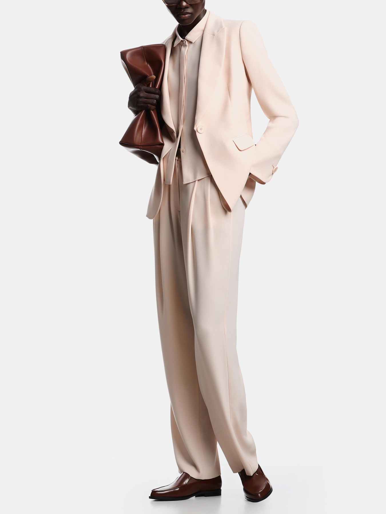 Рубашки Emporio Armani модель EW003230-AF20193-U4128 Рубашки Emporio Armani модель EW003230-AF20193-U4128 Фото