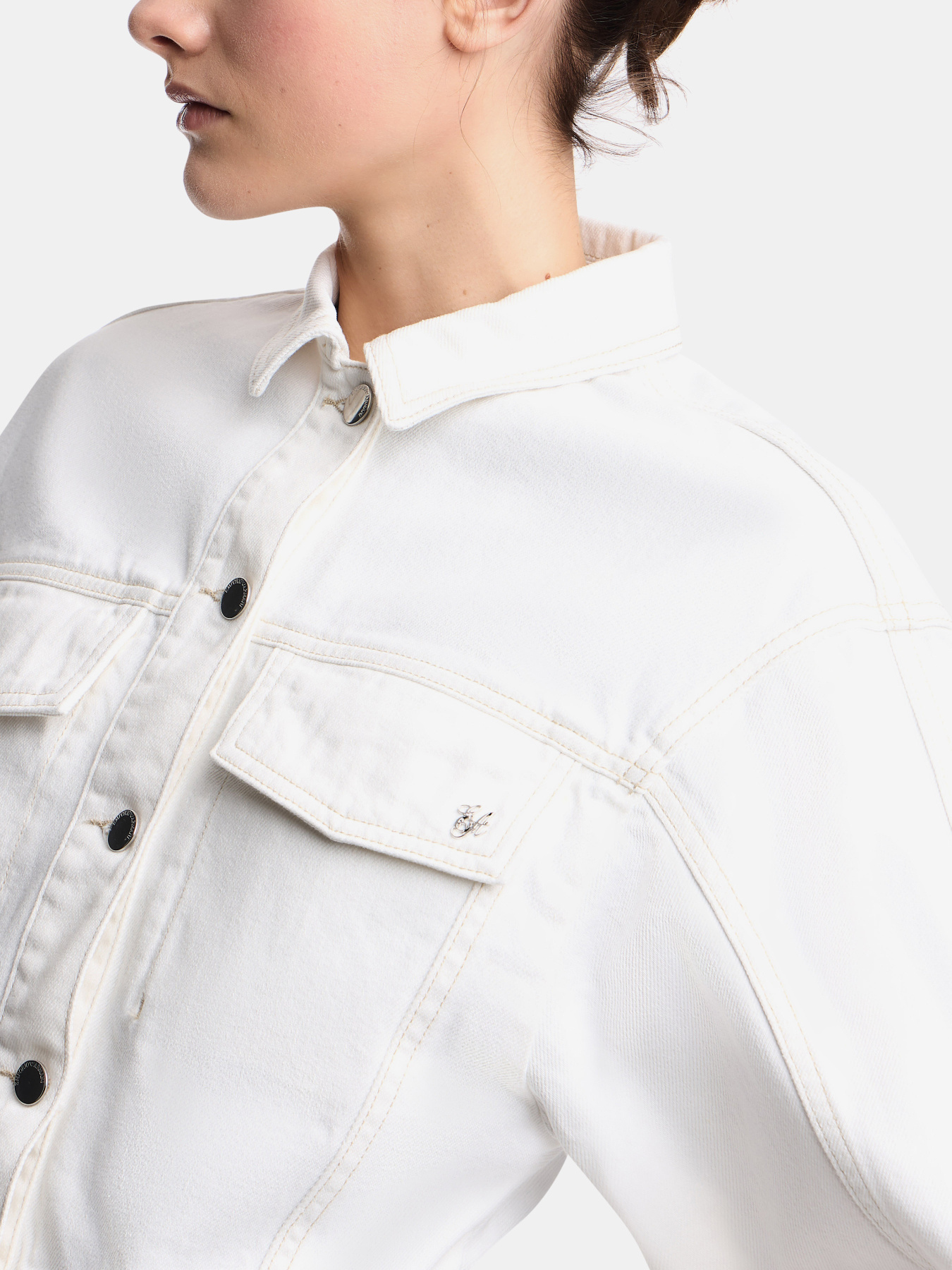 Куртки и дубленки Emporio Armani модель EW003493-AF12426-U0006 Куртки и дубленки Emporio Armani модель EW003493-AF12426-U0006 Фото
