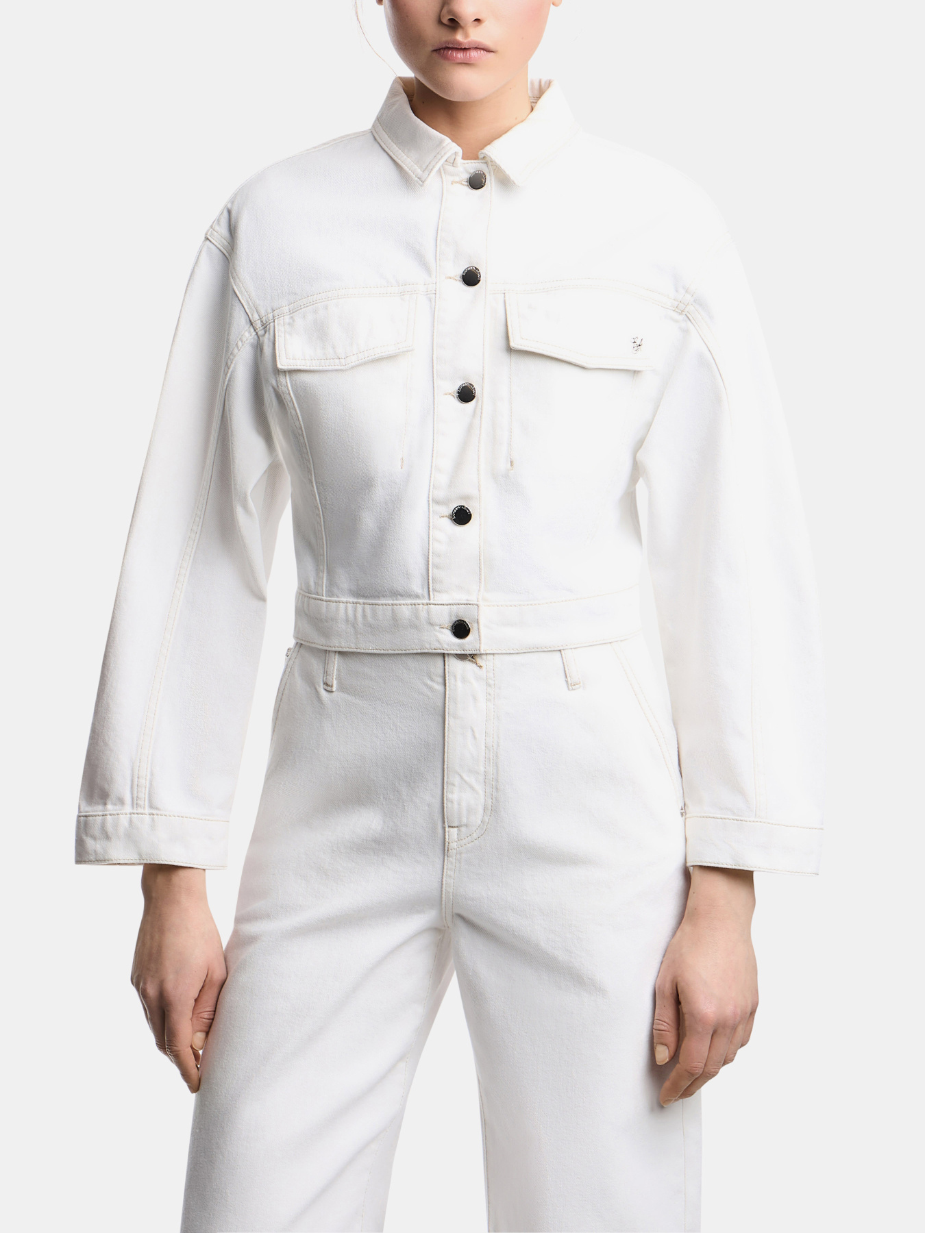 Куртки и дубленки Emporio Armani модель EW003493-AF12426-U0006 Куртки и дубленки Emporio Armani модель EW003493-AF12426-U0006 Фото
