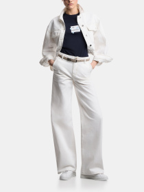 Куртки и дубленки Emporio Armani модель EW003493-AF12426-U0006 Фото