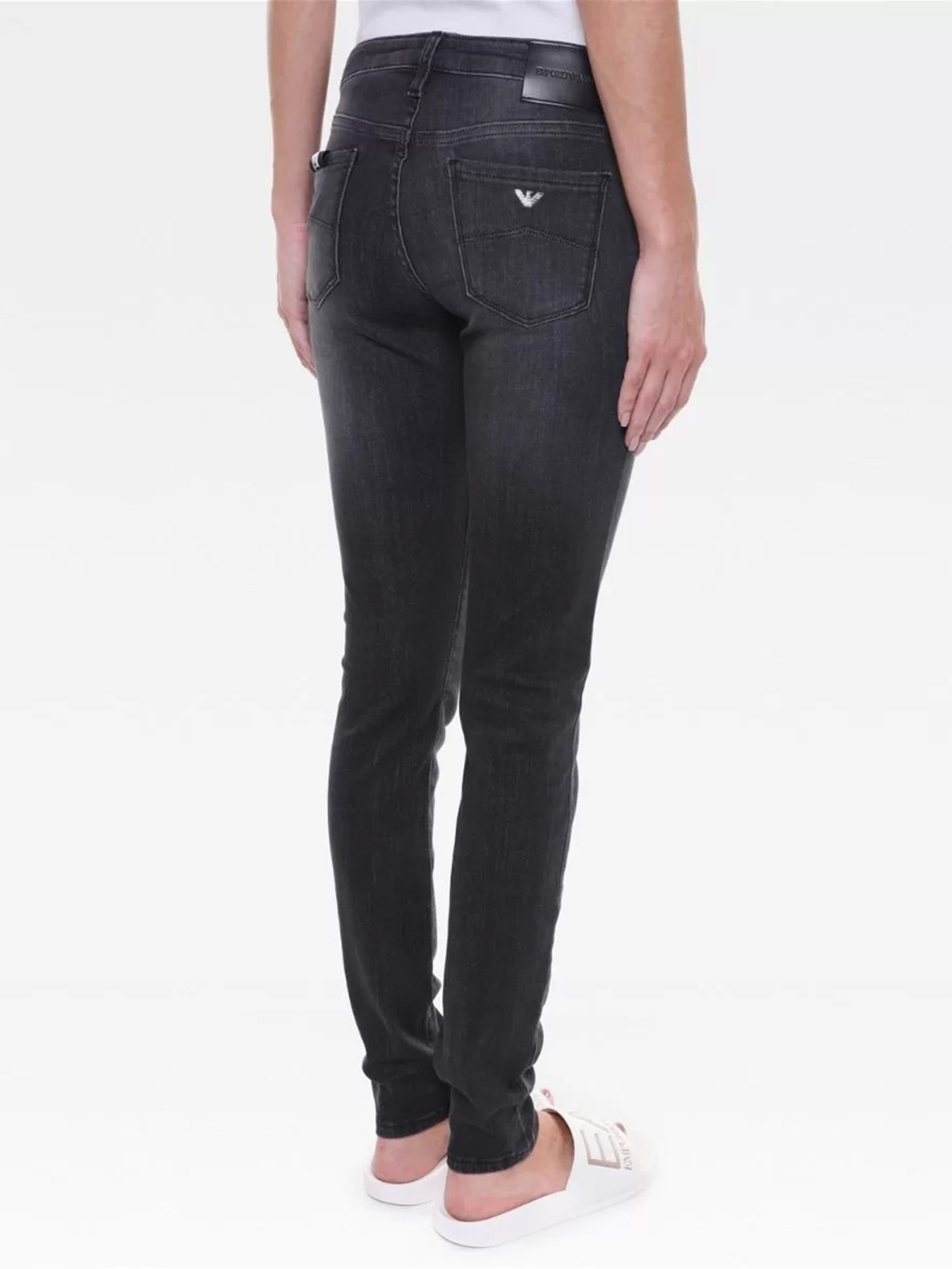Джинси Emporio Armani Slim модель 3K2J06-2DE9Z-0668 Джинси Emporio Armani Slim модель 3K2J06-2DE9Z-0668 Фото