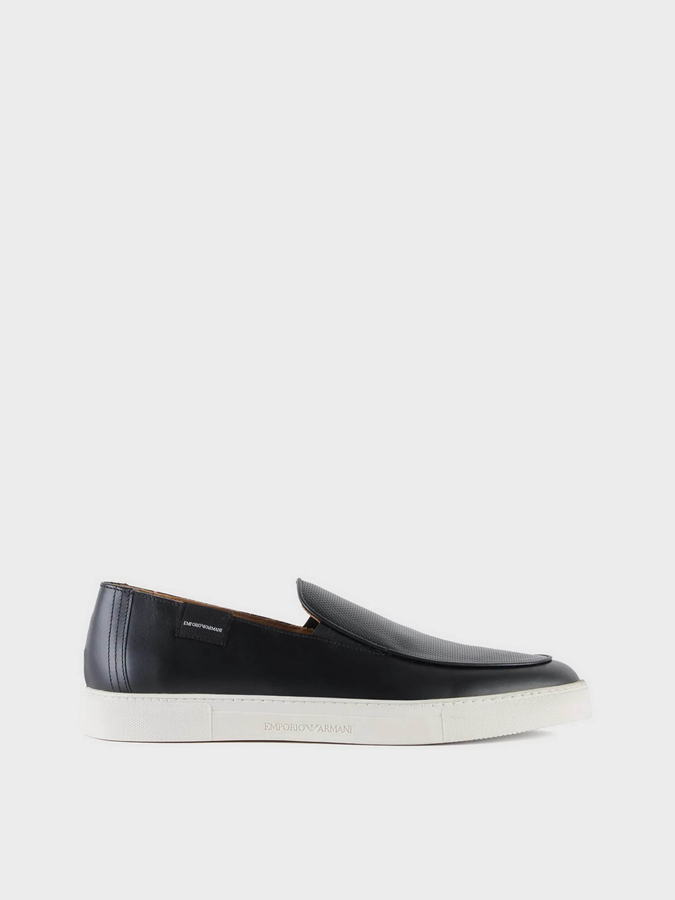 Сліпони та мокасини Emporio Armani модель X4Y004-XN955-K001 Фото