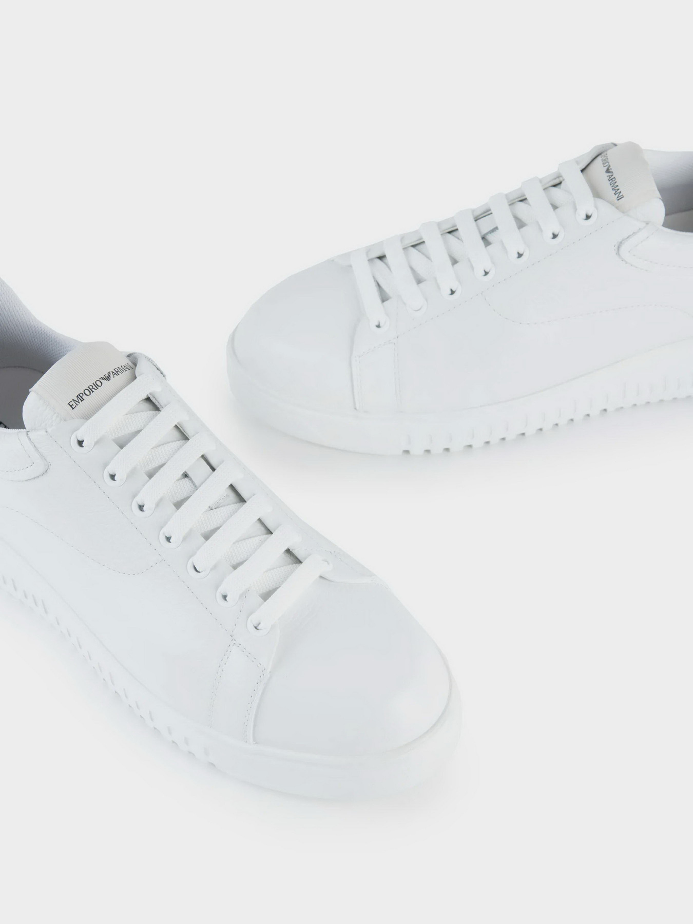 Кроссовки Emporio Armani модель X4X264-XF768-00001 Фото