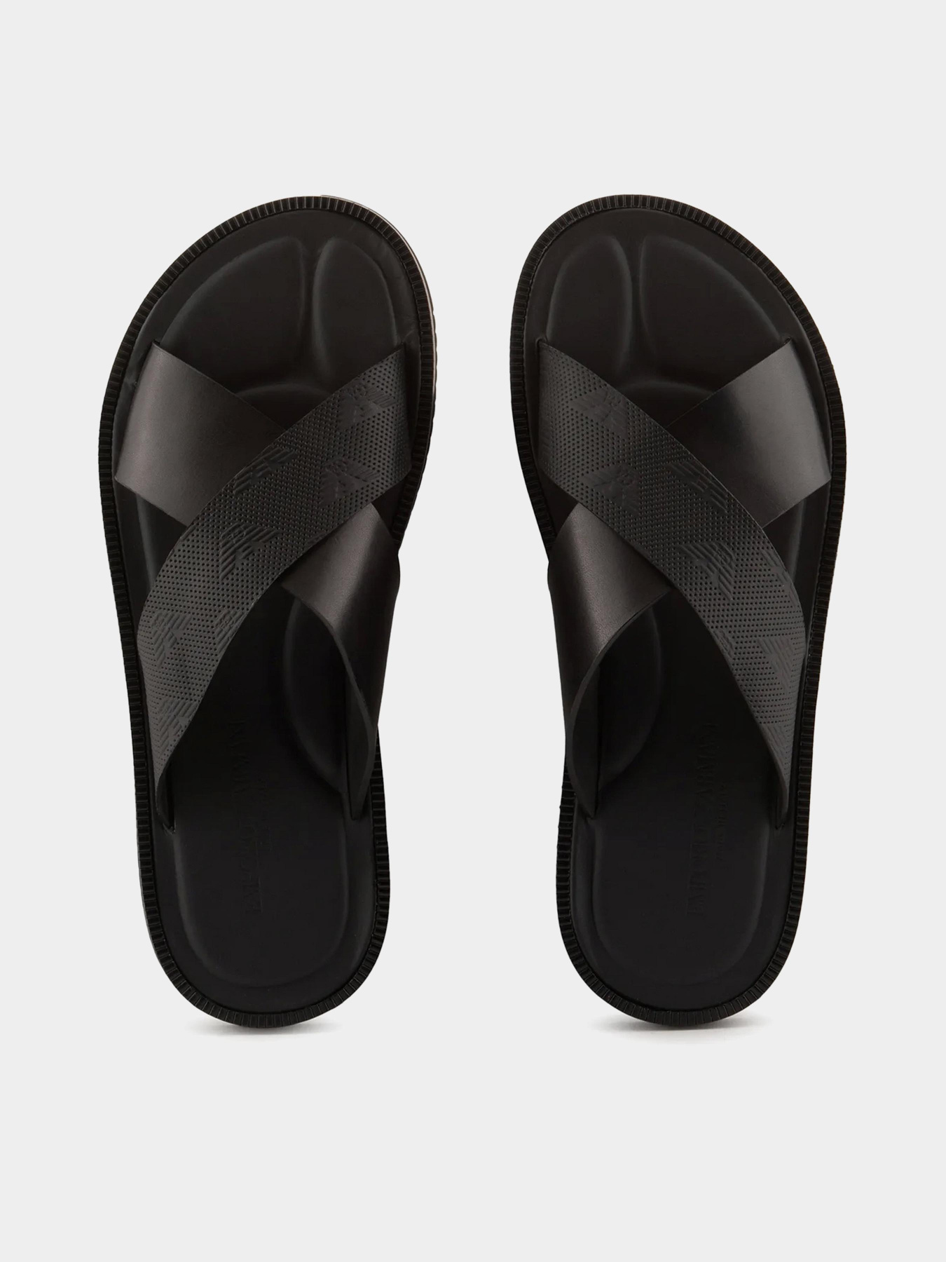 Шльопанці Emporio Armani модель X4P125-XN789-K001 Шльопанці Emporio Armani модель X4P125-XN789-K001 Фото