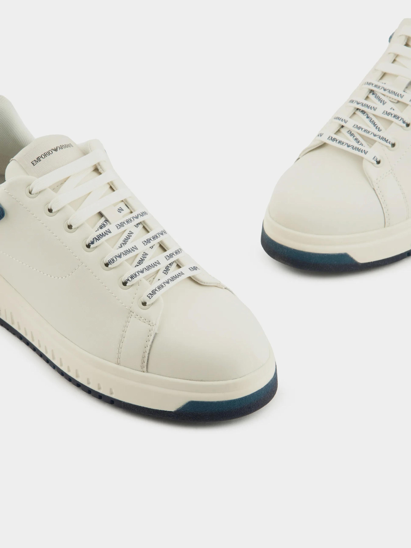 Кроссовки Emporio Armani модель X4X264-XR128-T864 Фото