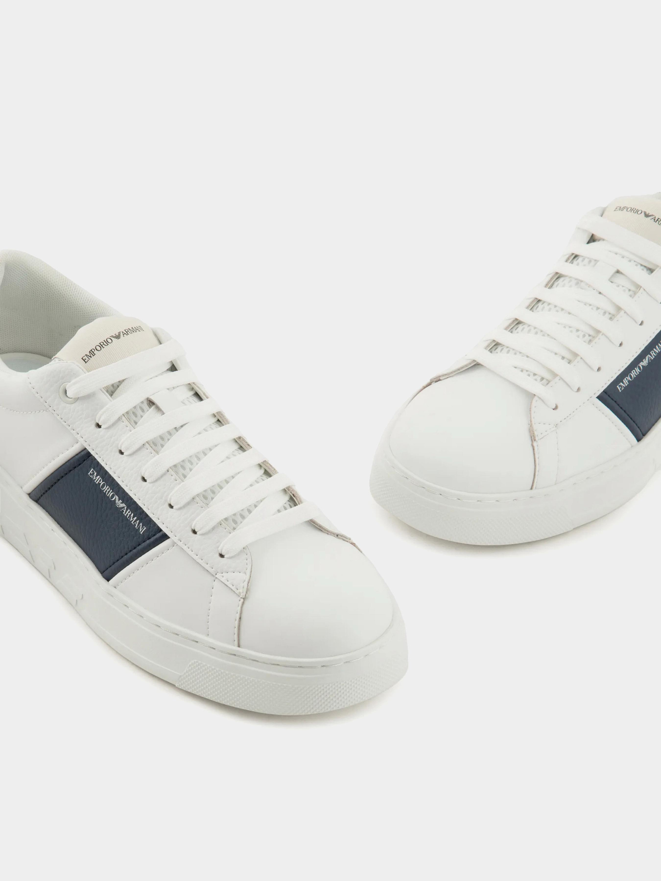 Кроссовки Emporio Armani модель X4X570-XN840-T849 Фото