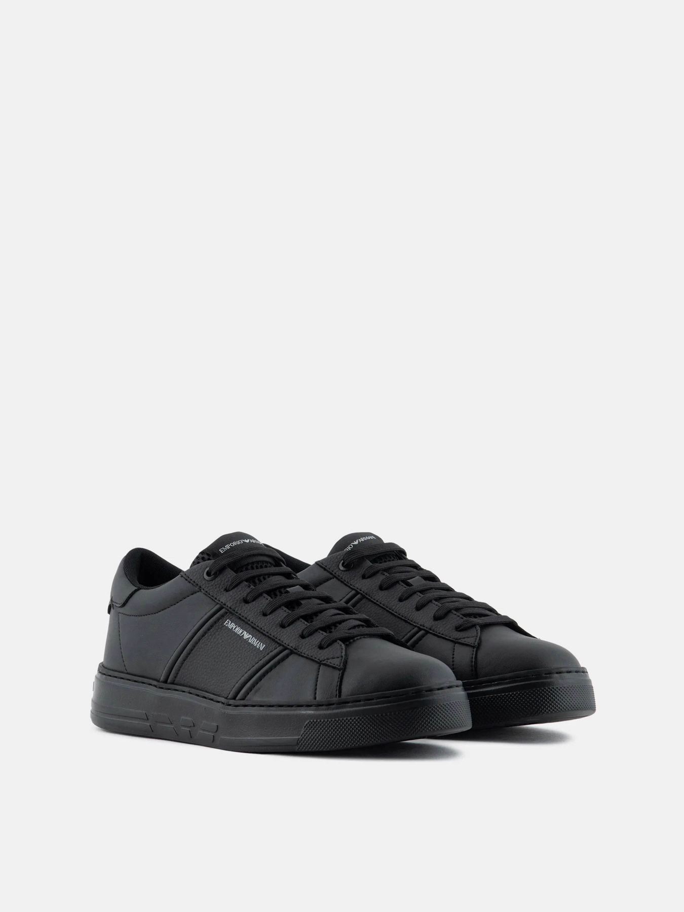 Кроссовки Emporio Armani модель X4X570-XN840-K001 Фото