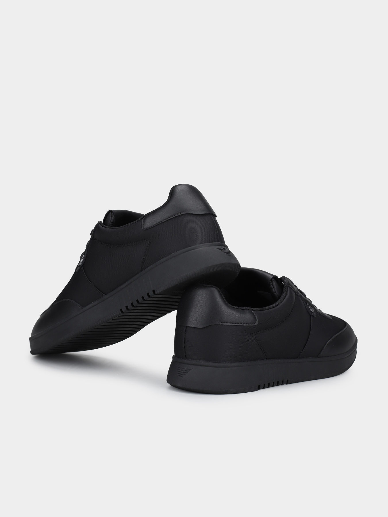 Кеды Emporio Armani модель EM003062-AF18210-UC001 Кеды Emporio Armani модель EM003062-AF18210-UC001 Фото
