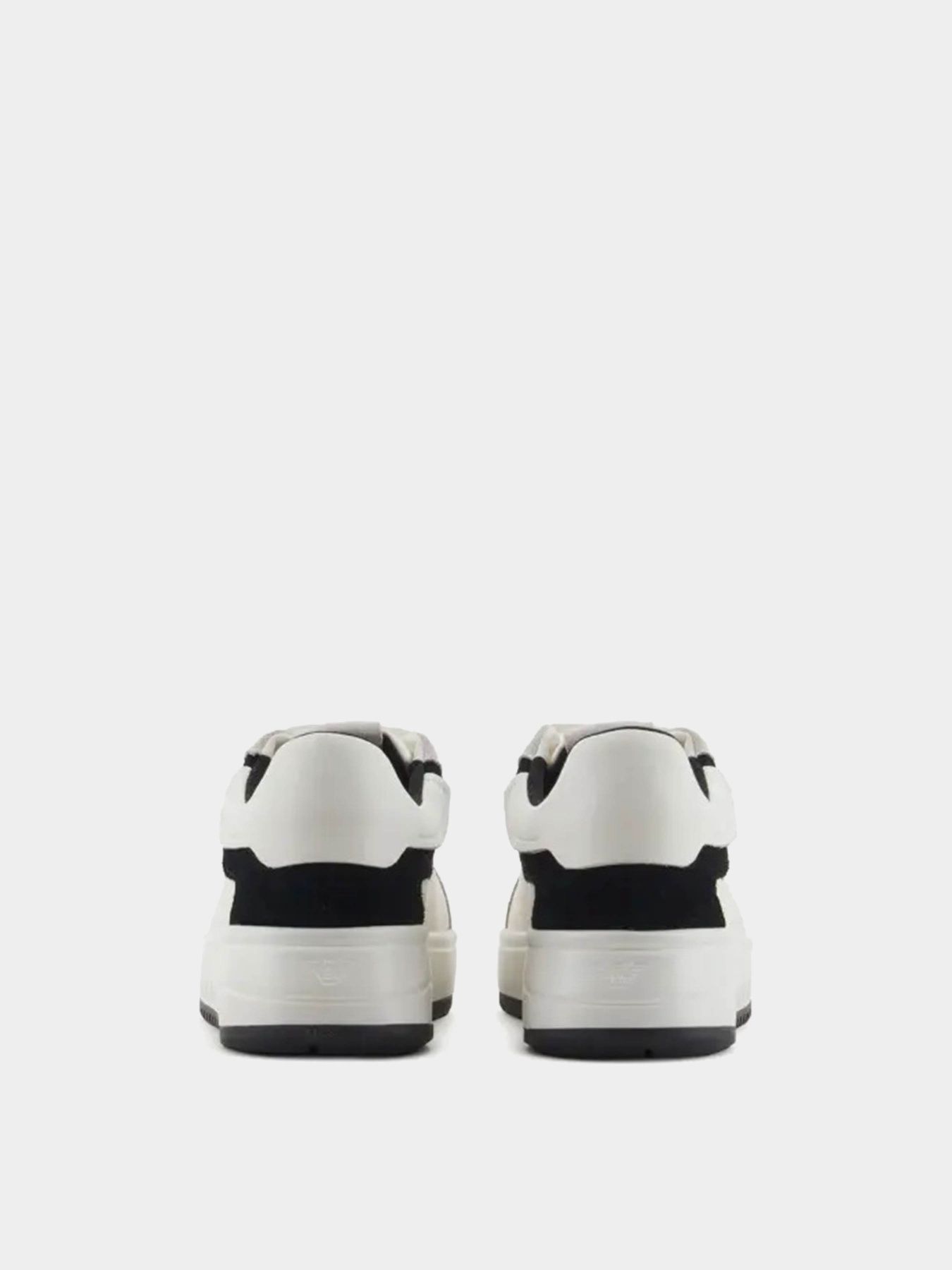 Кроссовки Emporio Armani модель X3X024-XR222-C679 Фото