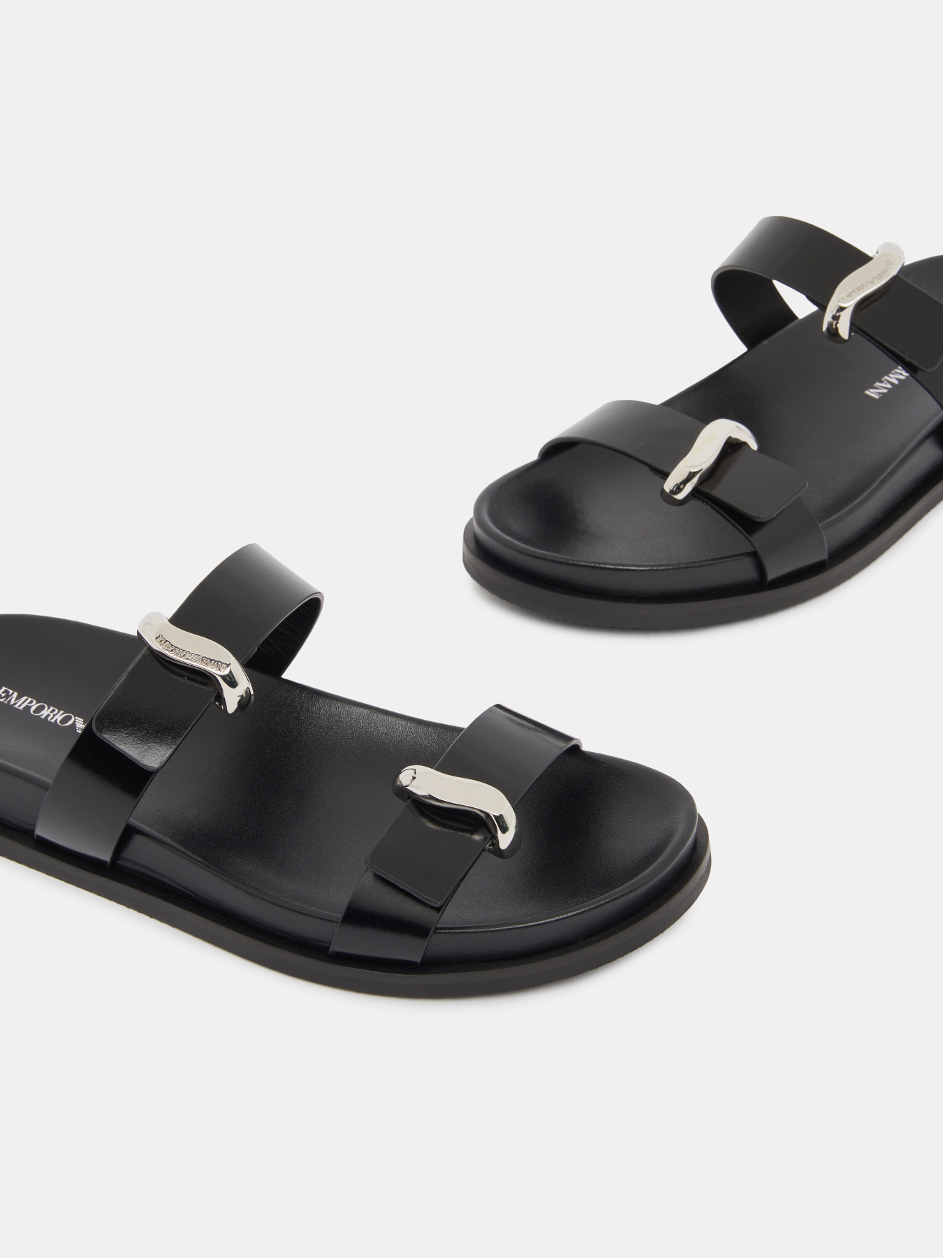 Шльопанці Emporio Armani модель EW004050-AF21961-UC001 Шльопанці Emporio Armani модель EW004050-AF21961-UC001 Фото