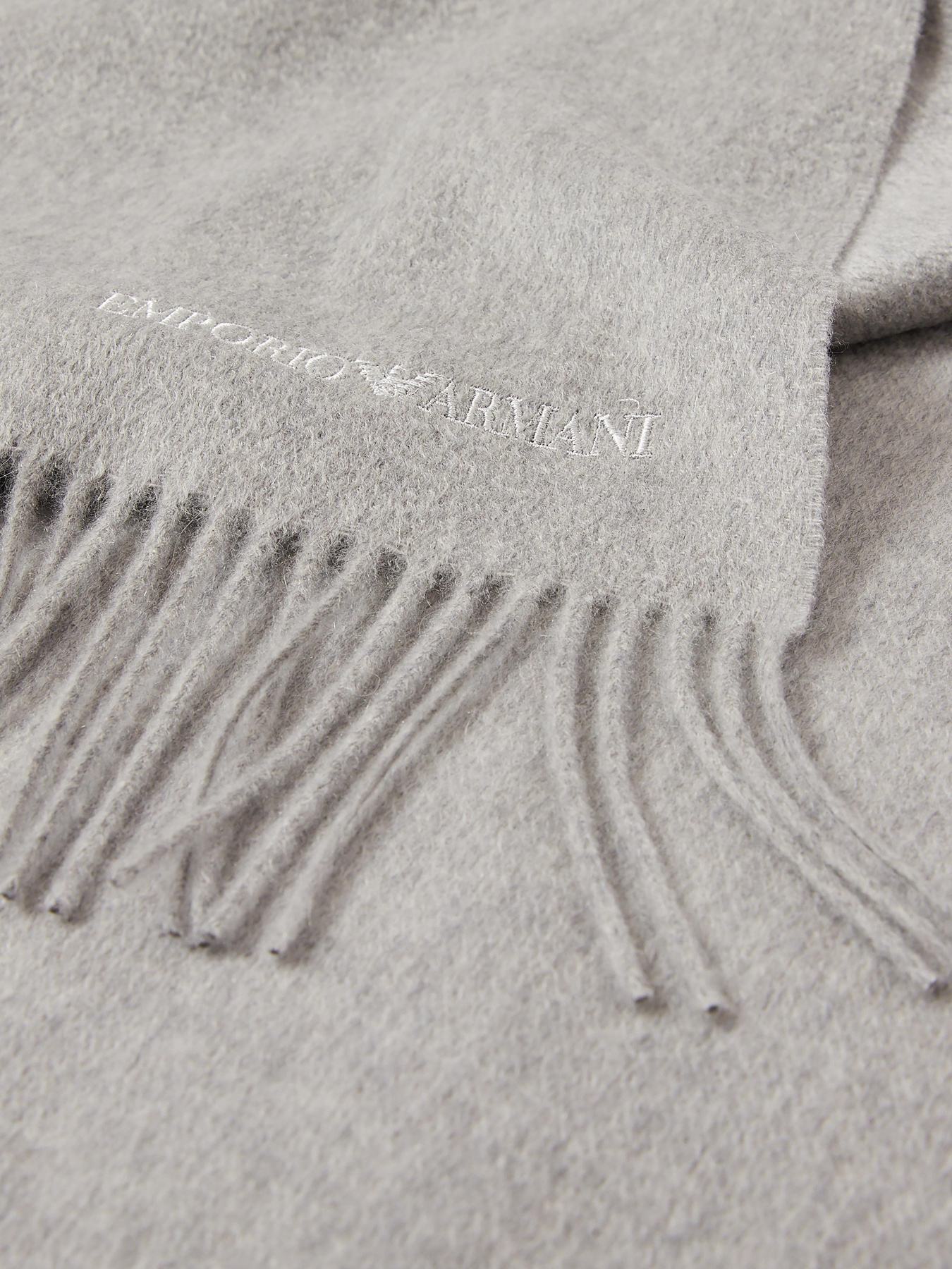 Шарфи та хустки Emporio Armani модель 635225-0A460-00041 Фото