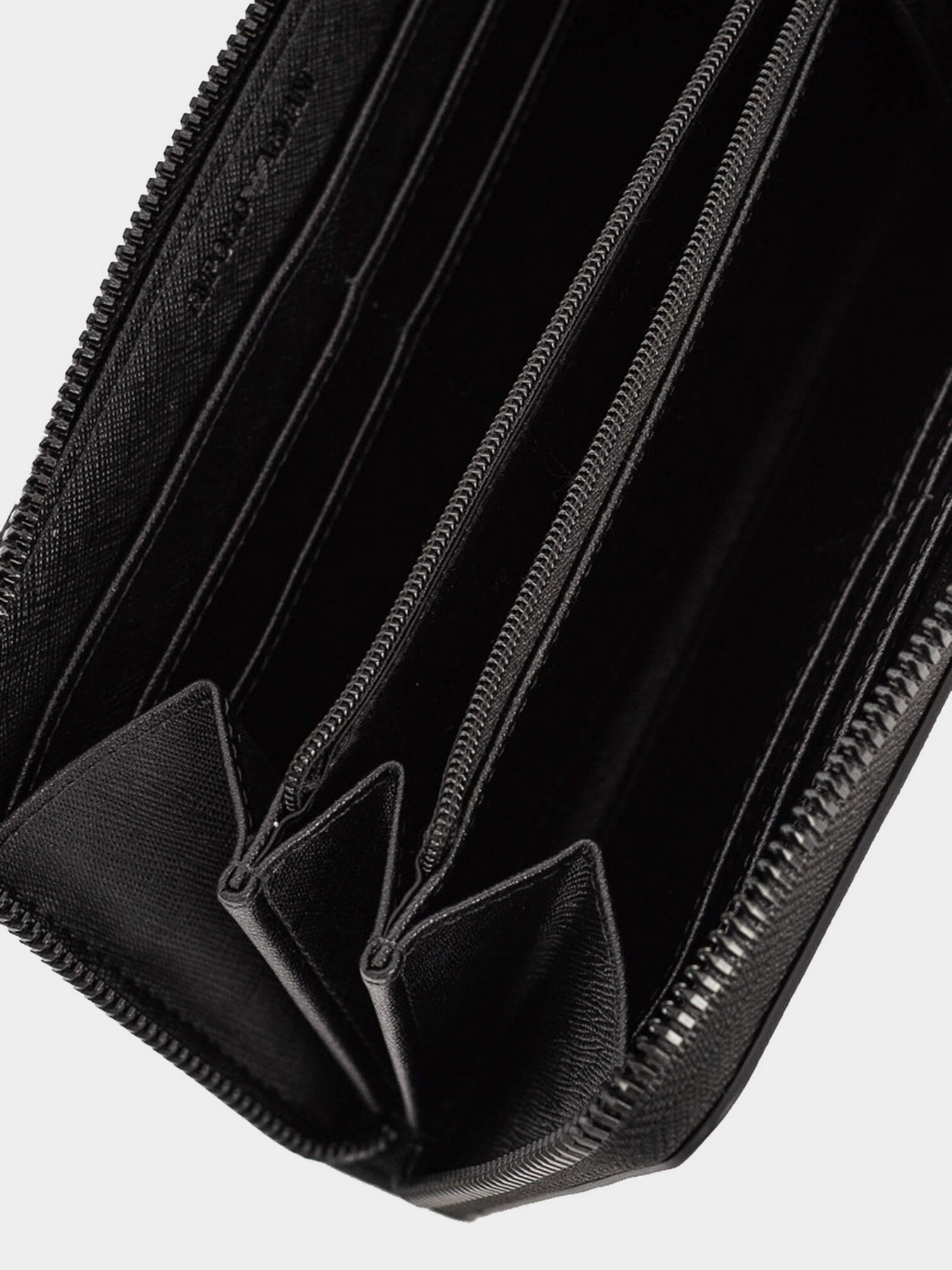 Кошельки Emporio Armani модель YEME49-Y020V-81072 Кошельки Emporio Armani модель YEME49-Y020V-81072 Фото