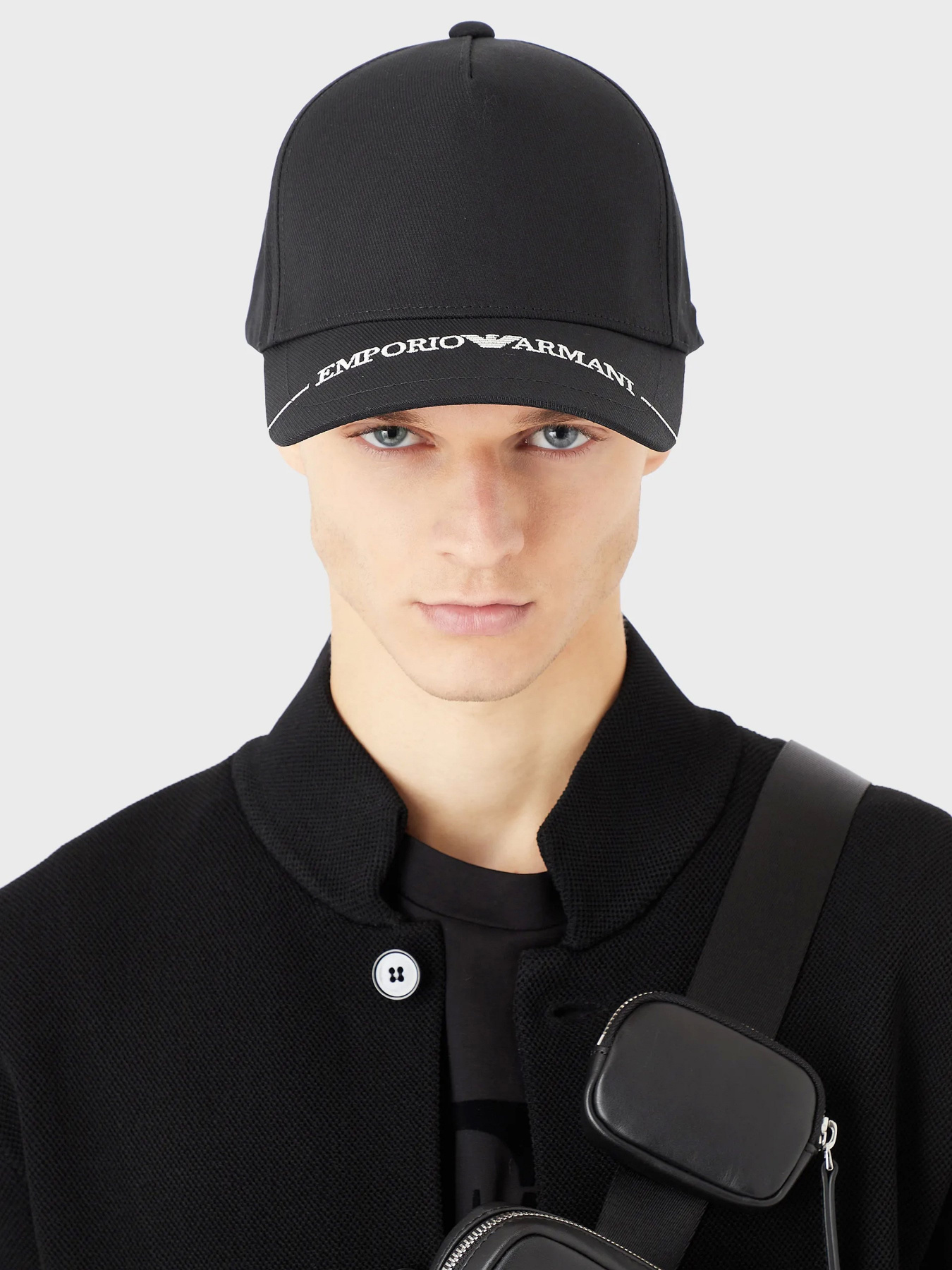 Шапки и кепки Emporio Armani модель 627639-2F550-00020 Шапки и кепки Emporio Armani модель 627639-2F550-00020 Фото