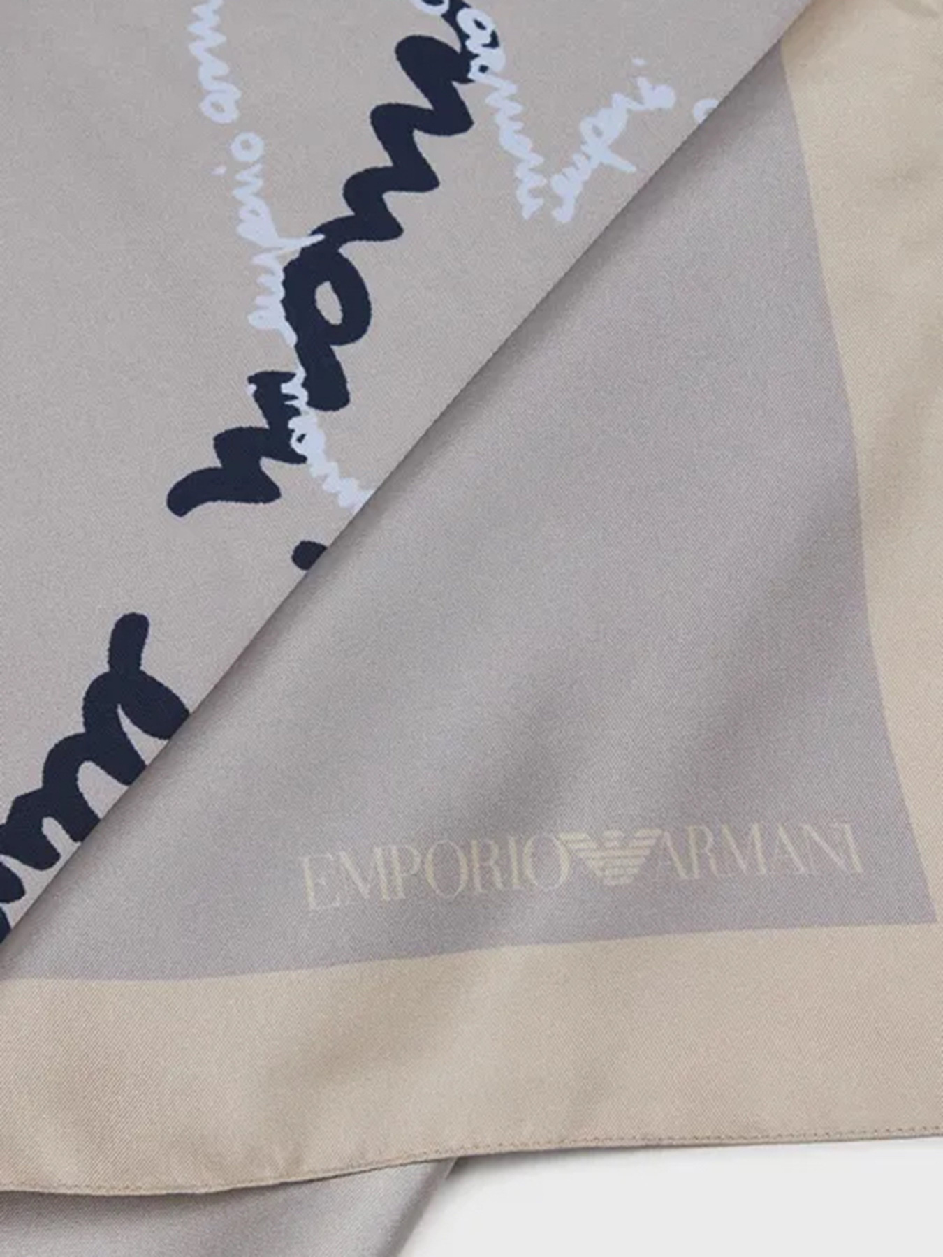 Шарфы и платки Emporio Armani модель 635390-2F450-01440 Фото
