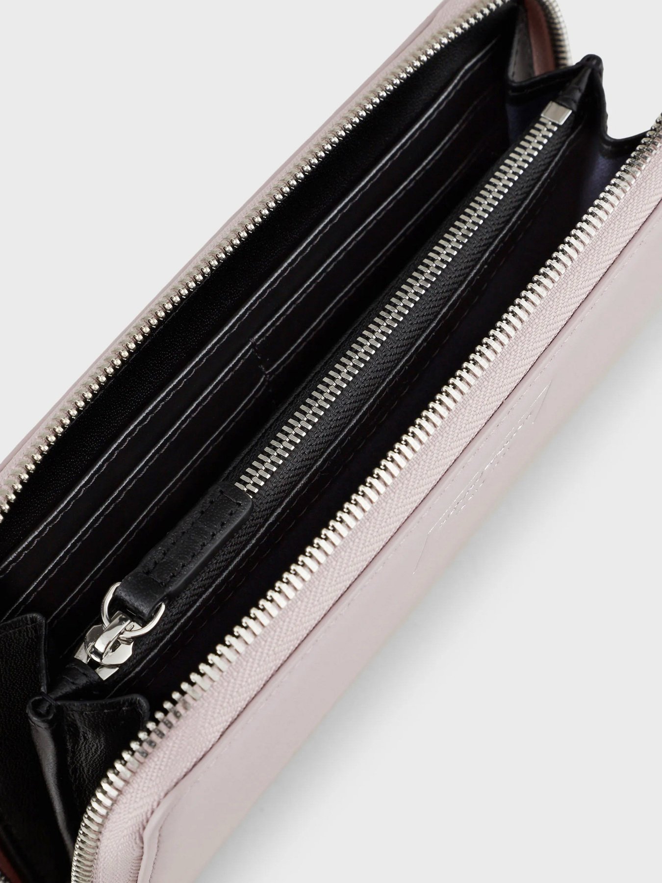 Кошельки Emporio Armani модель Y3H168-Y478E-80062 Кошельки Emporio Armani модель Y3H168-Y478E-80062 Фото