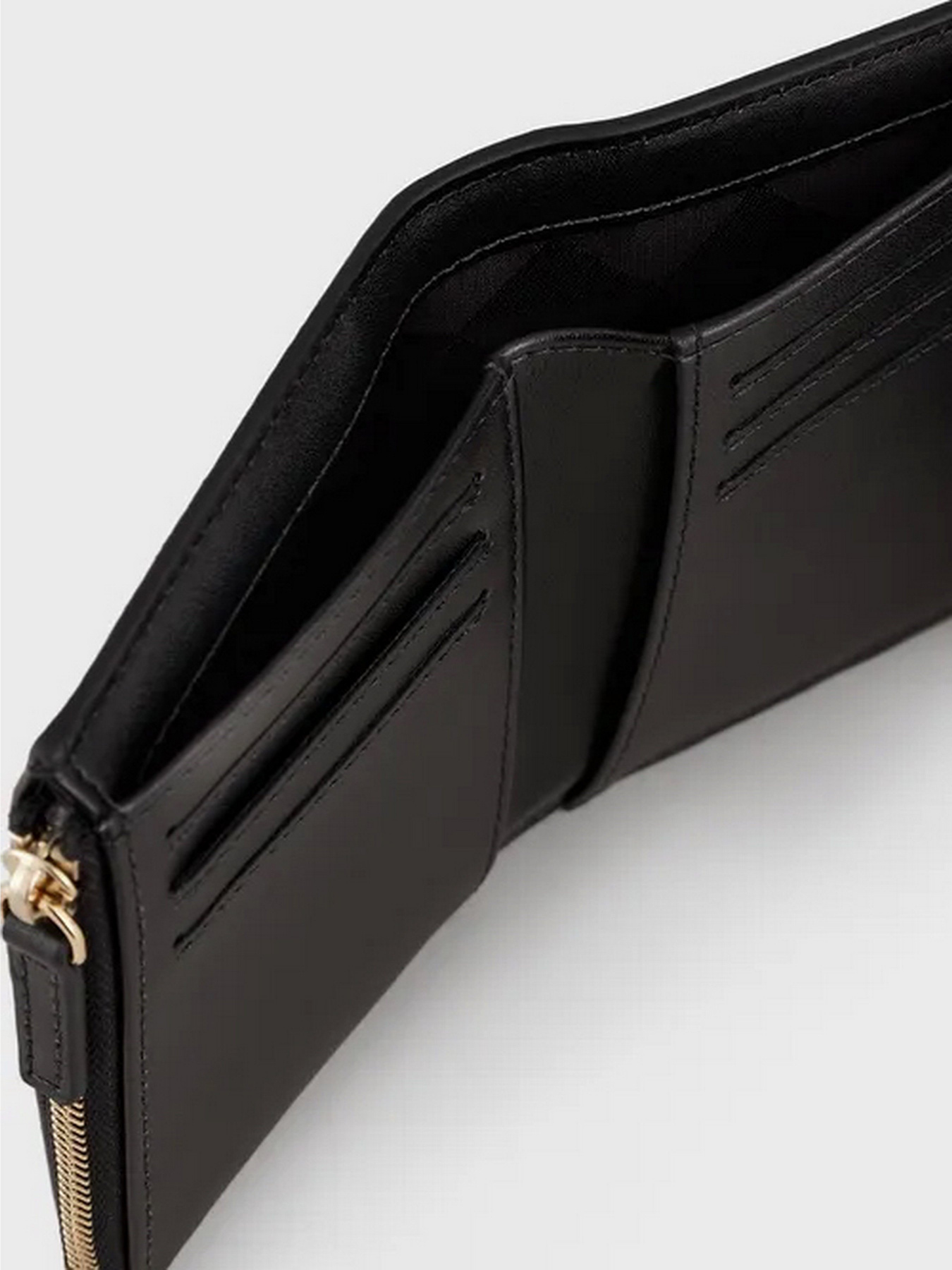 Кошельки Emporio Armani модель Y3H185-YH15A-81386 Фото