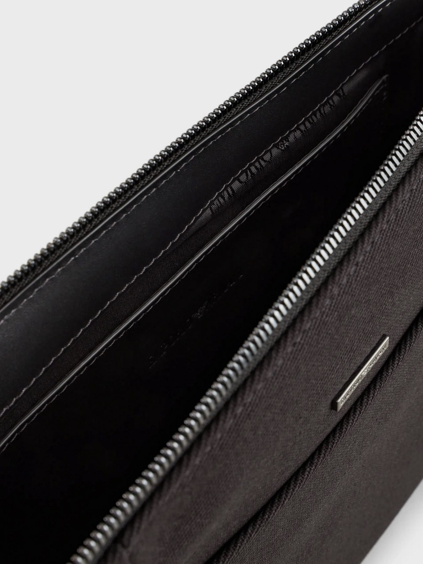 Кошельки Emporio Armani модель Y4R386-Y195J-81073 Фото