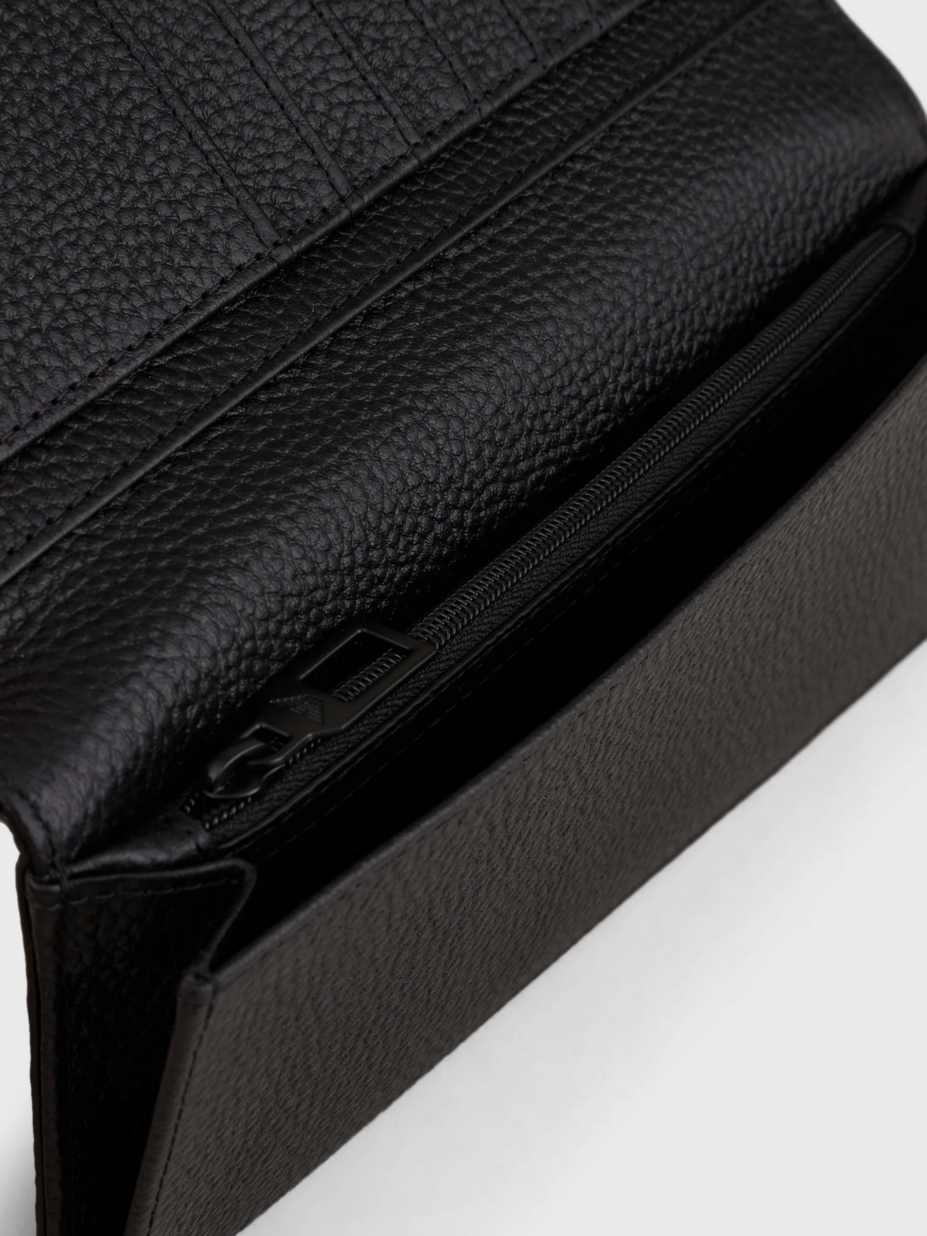 Кошельки Emporio Armani модель YEM474-Y142V-81072 Фото